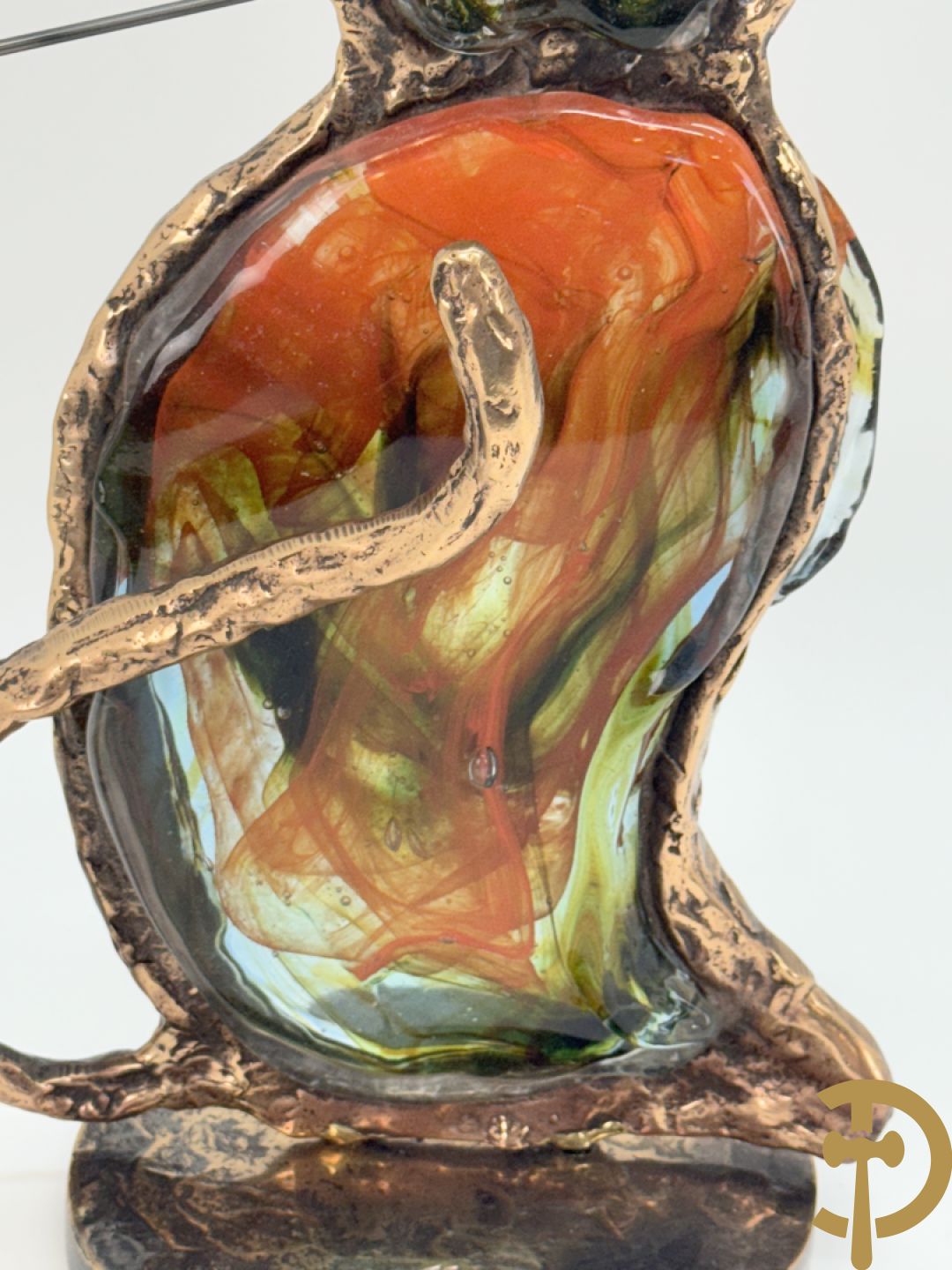 LOHE getekend - Bronssculptuur van poes met glaspasta