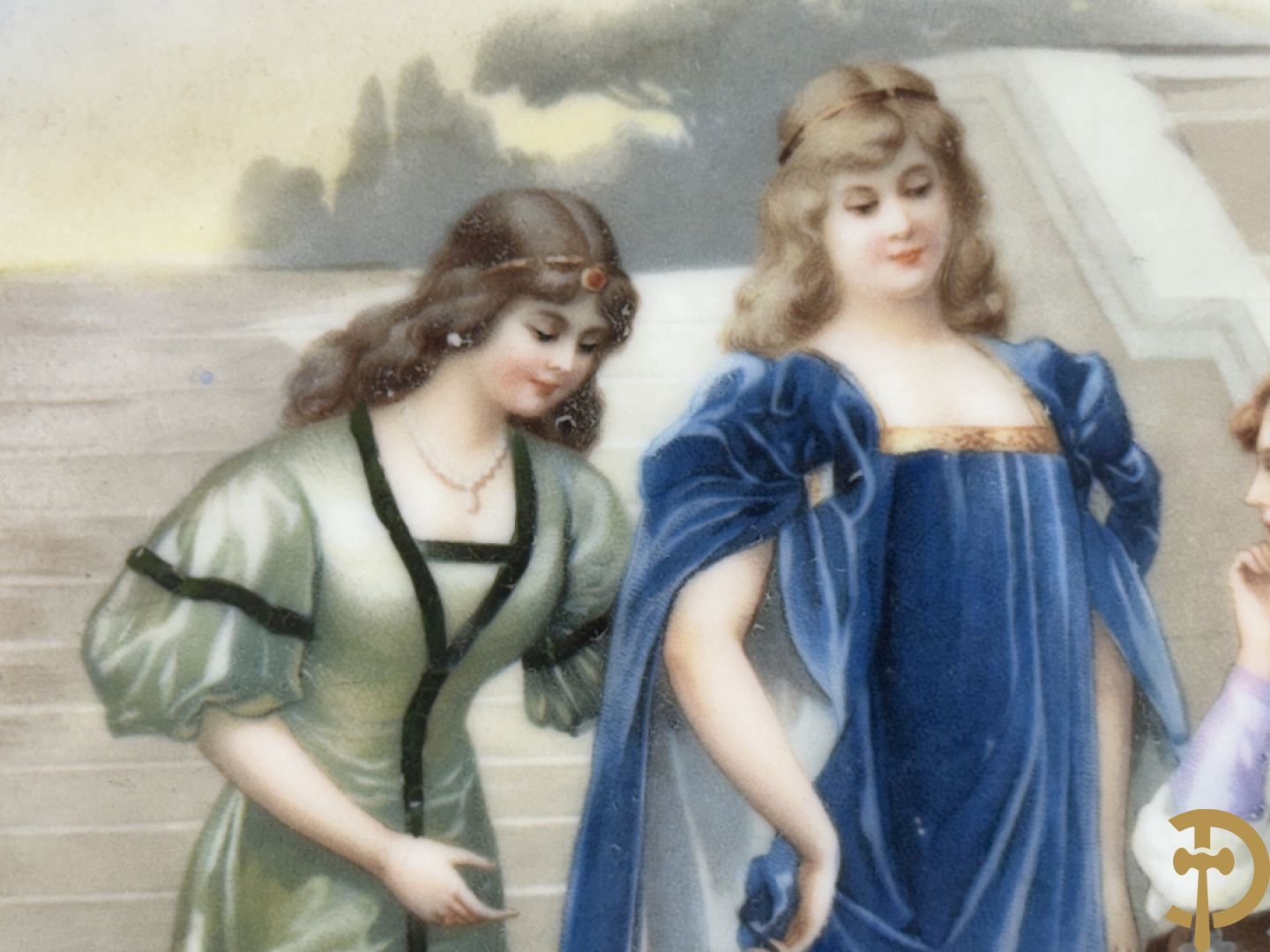 Ovale porseleinen schaal met decor van 3 dames met duiven, decor Brisson R. getekend, achteraan gemerkt Limoges france