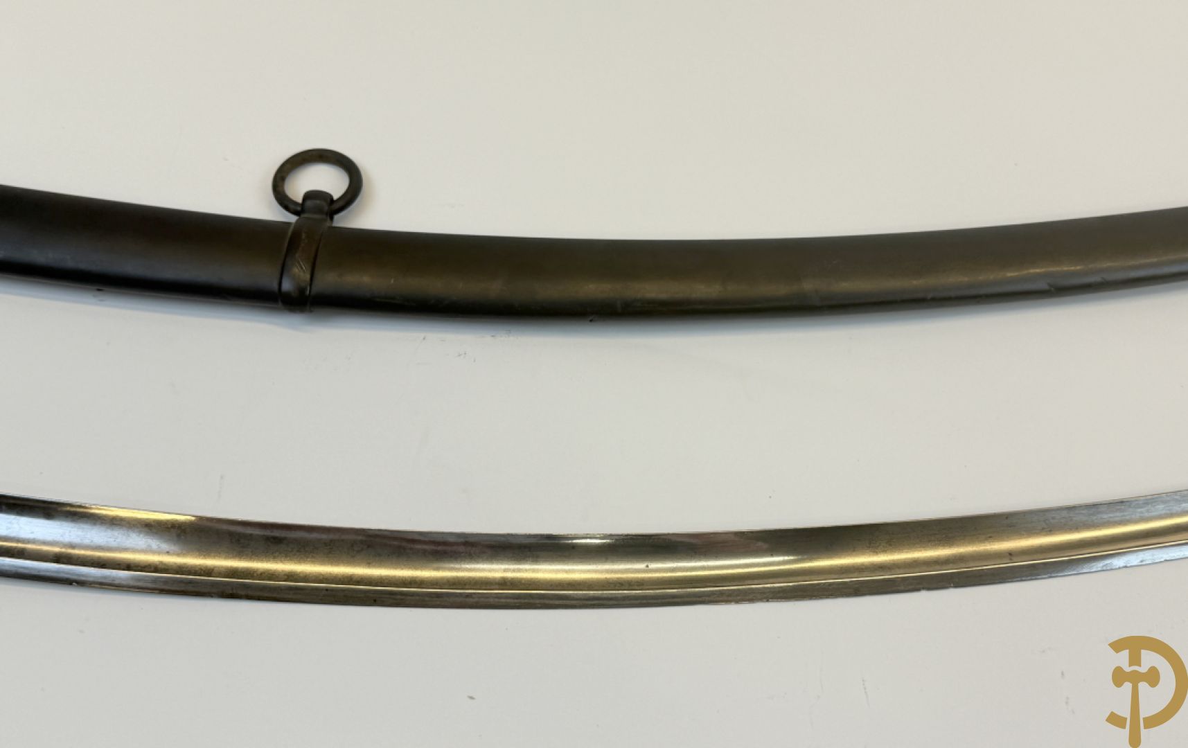 Gebogen sabel van de Franse artillerie in schede, gemerkt 1887