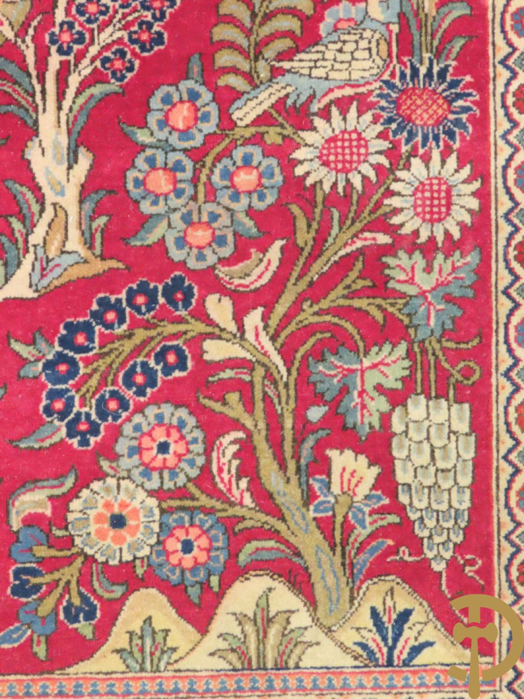 Antiek oosters handgeknoopt tapijt met gebouwen en bloemendecor