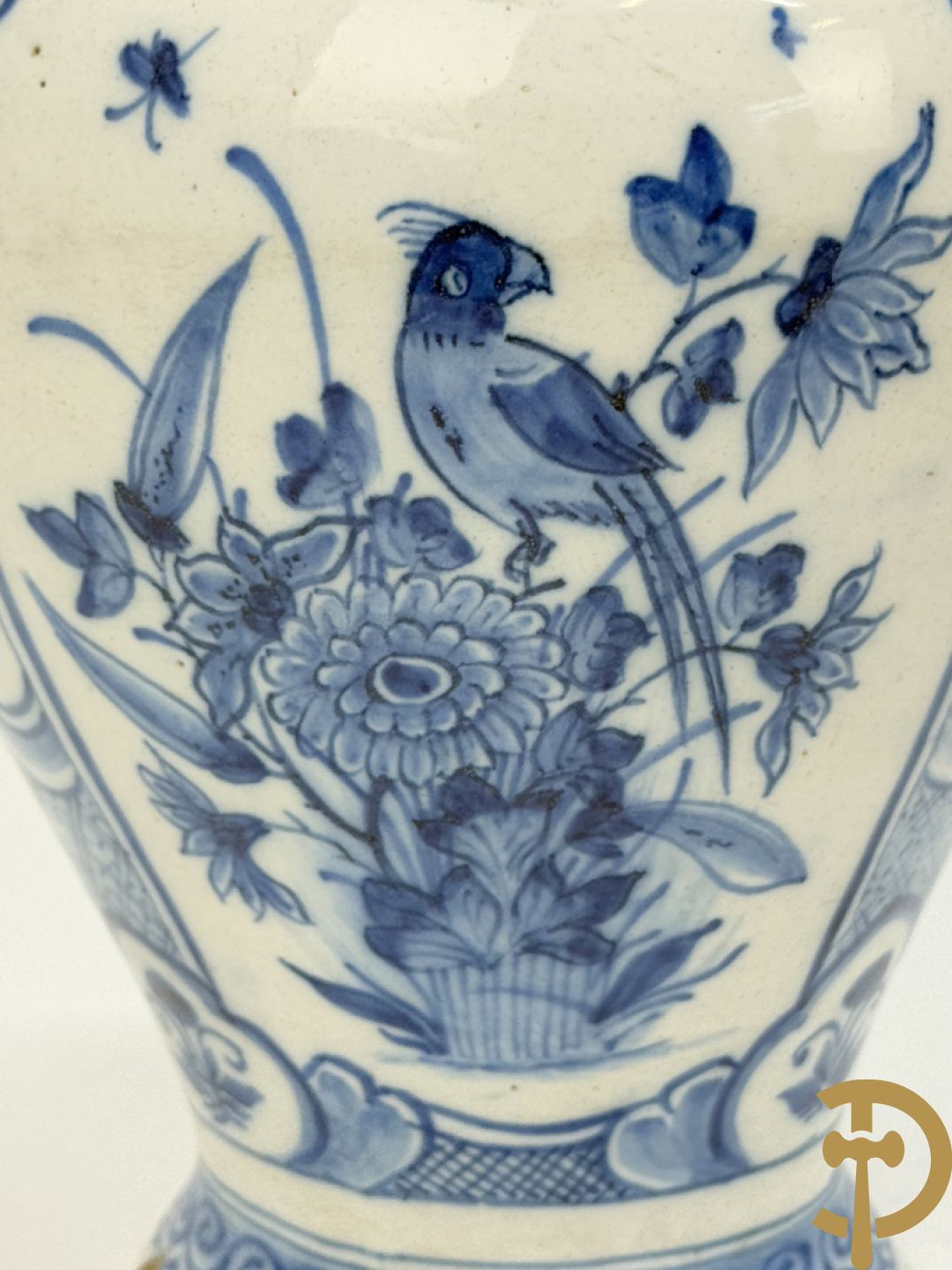 Lot 18e faience tegeltjes w..o. Delfts en Vlaams + Delftse potiche