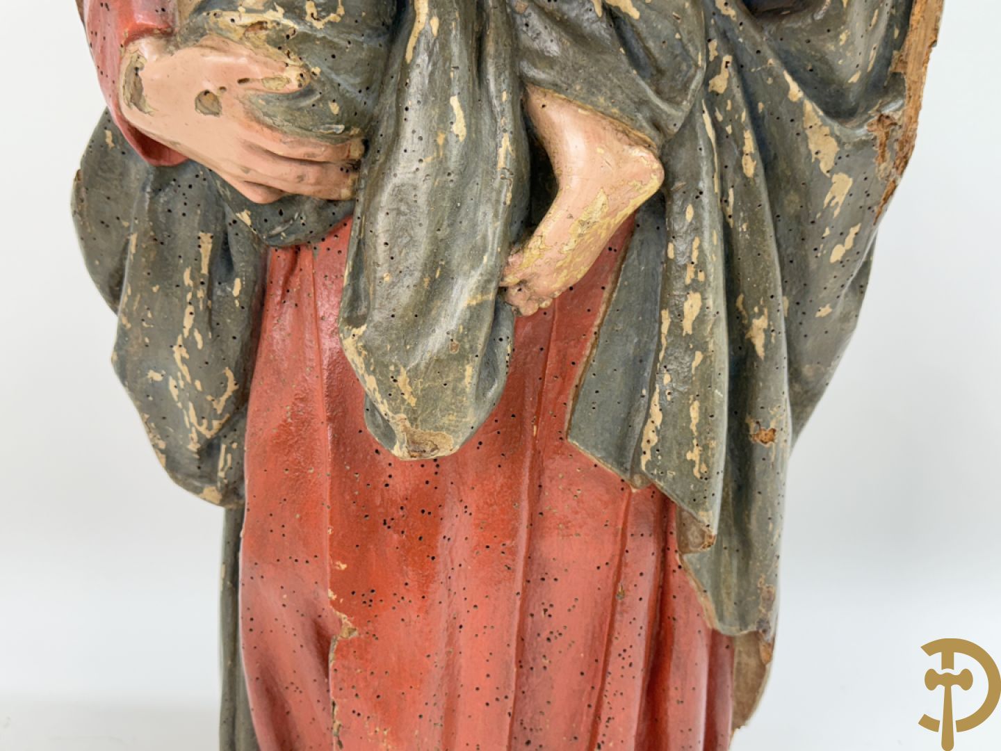 Gepolychromeerde houtsculptuur Madonna met rode jurk en kind, 18e