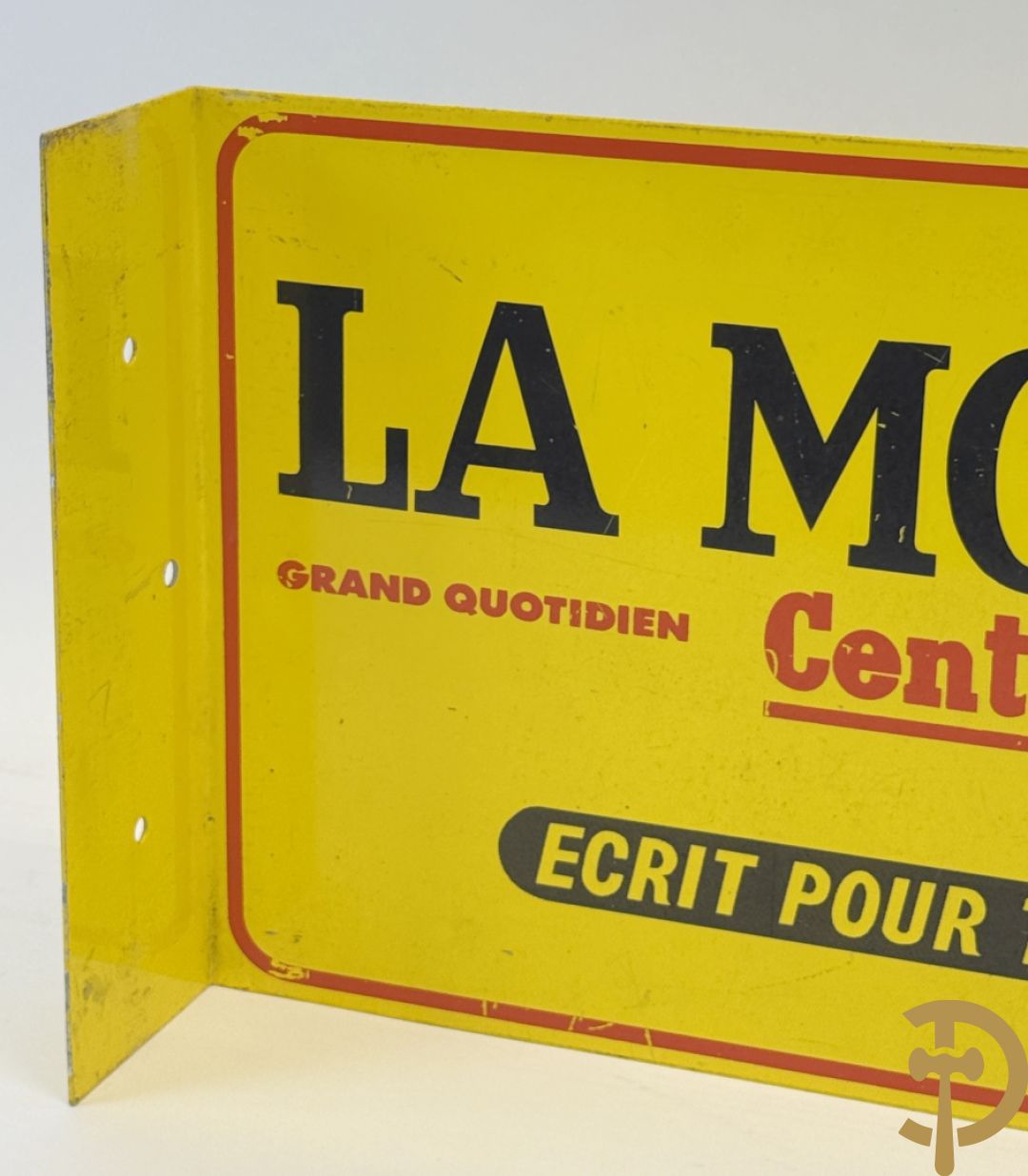 Metalen beschilderd reclamepaneel La Montagne, double face