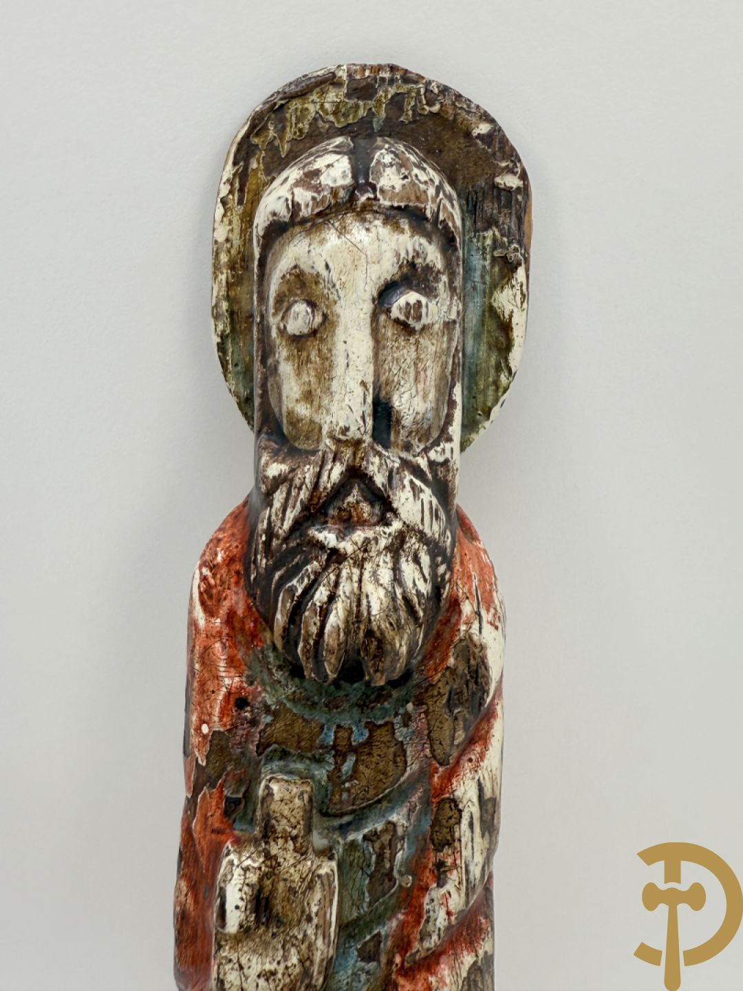 Houtgesculpteerde en vergulde Madonna met kind + gepolychromeerde houten Christusfiguur