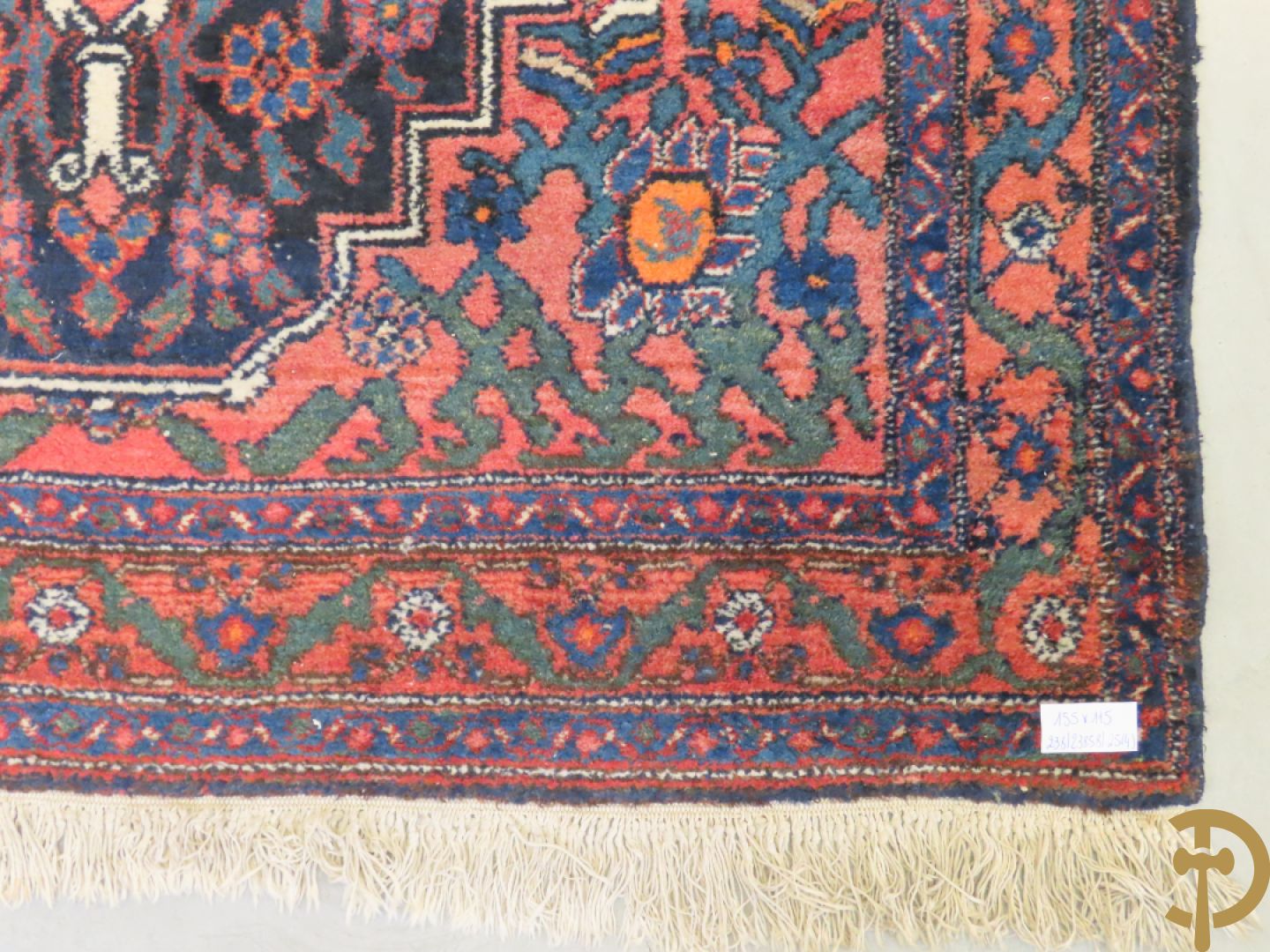Perzische handgeknoopte loper met geometrische patronen + Perzissch handgeknoopt tapijt Senneh + Oosters handgeknoopt tapijt met bloemendecor + bidtapijtje