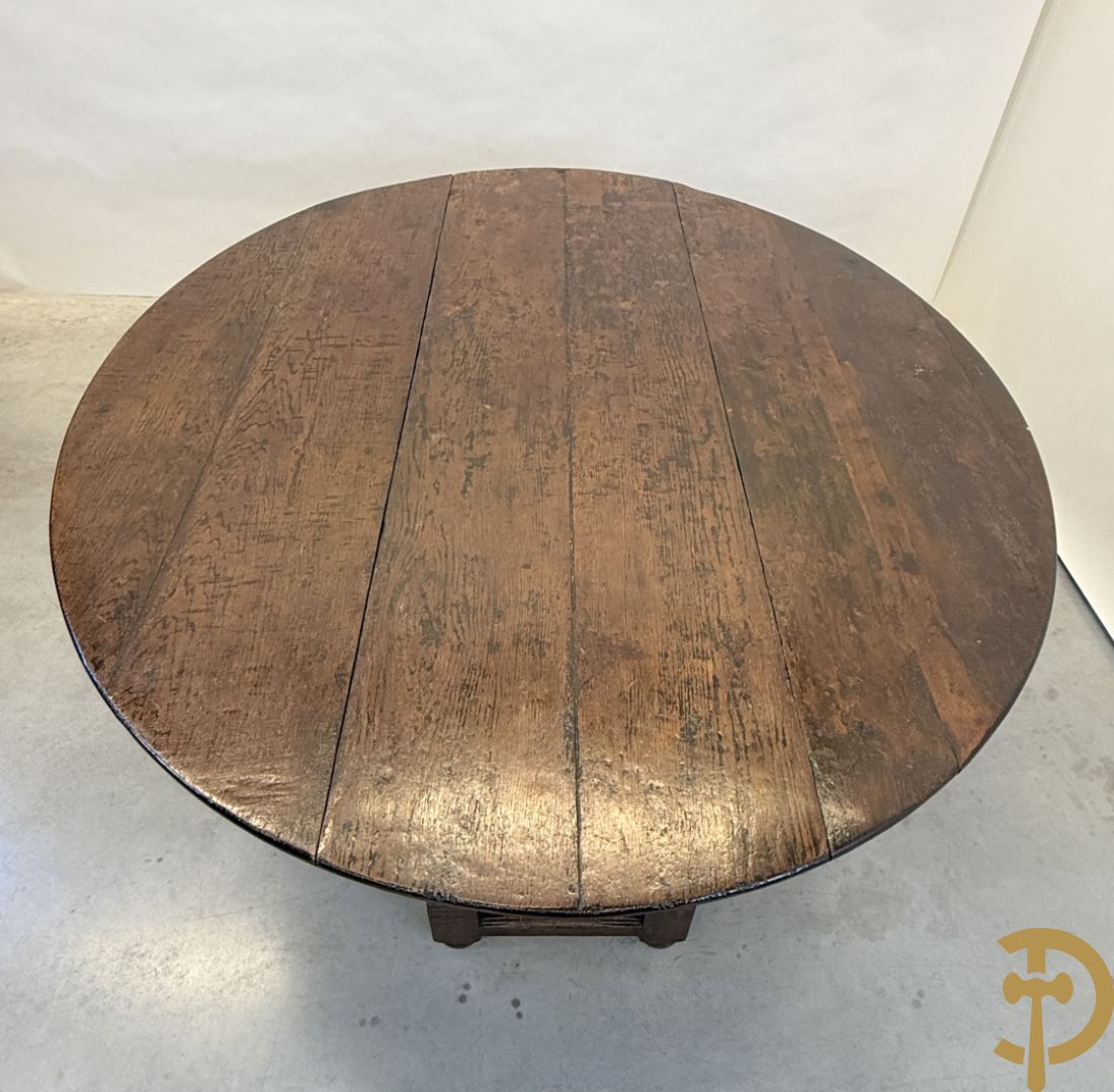Grote massief eiken openklapbare gatelegg tafel + 6 Engelse eiken stoelen met lederen zitting