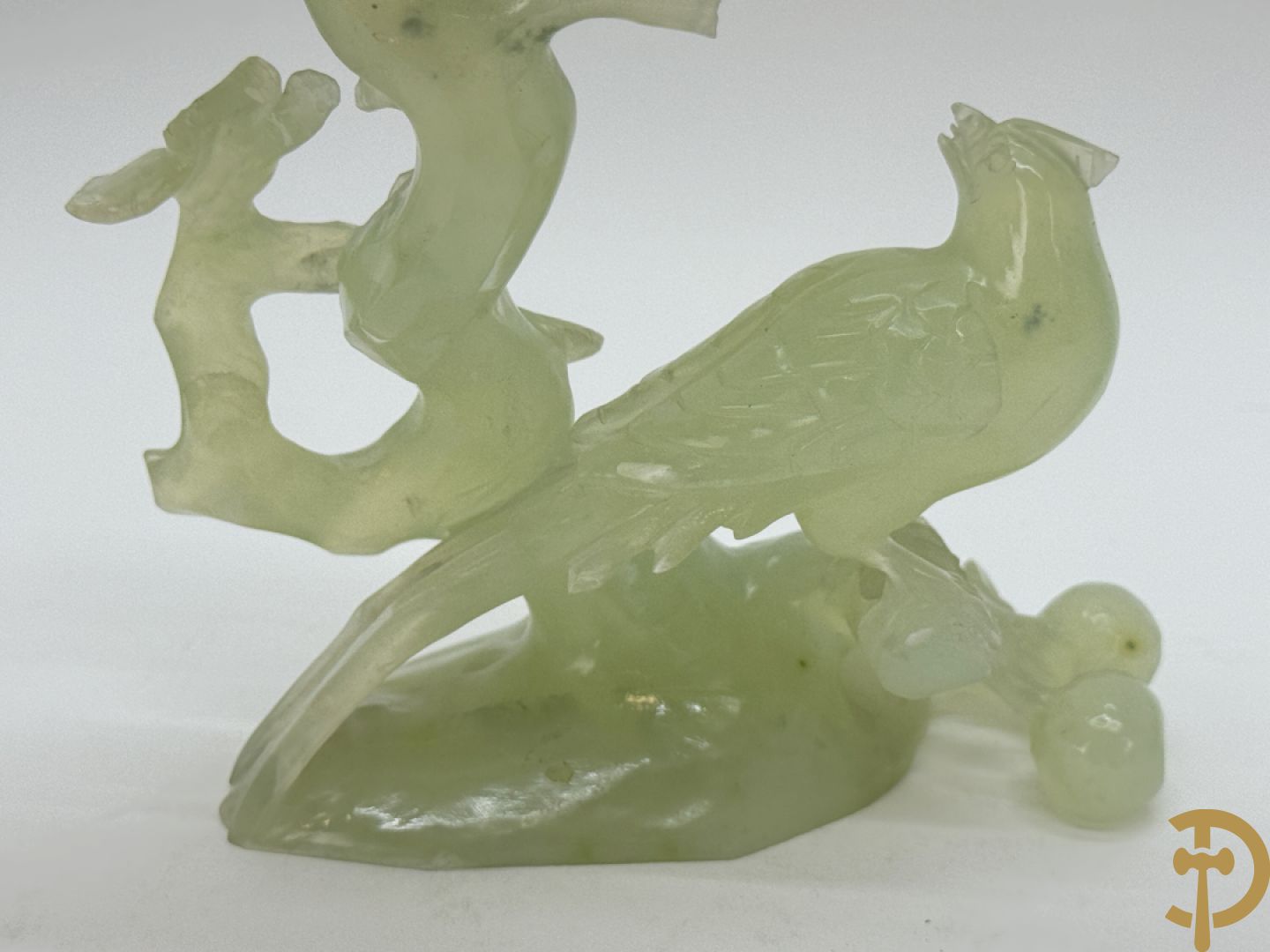 Jadeiet sculptuur van boom met vogels + koppel vogels op bloemen in jadeiet + 2 vogels op tak in jadeiet