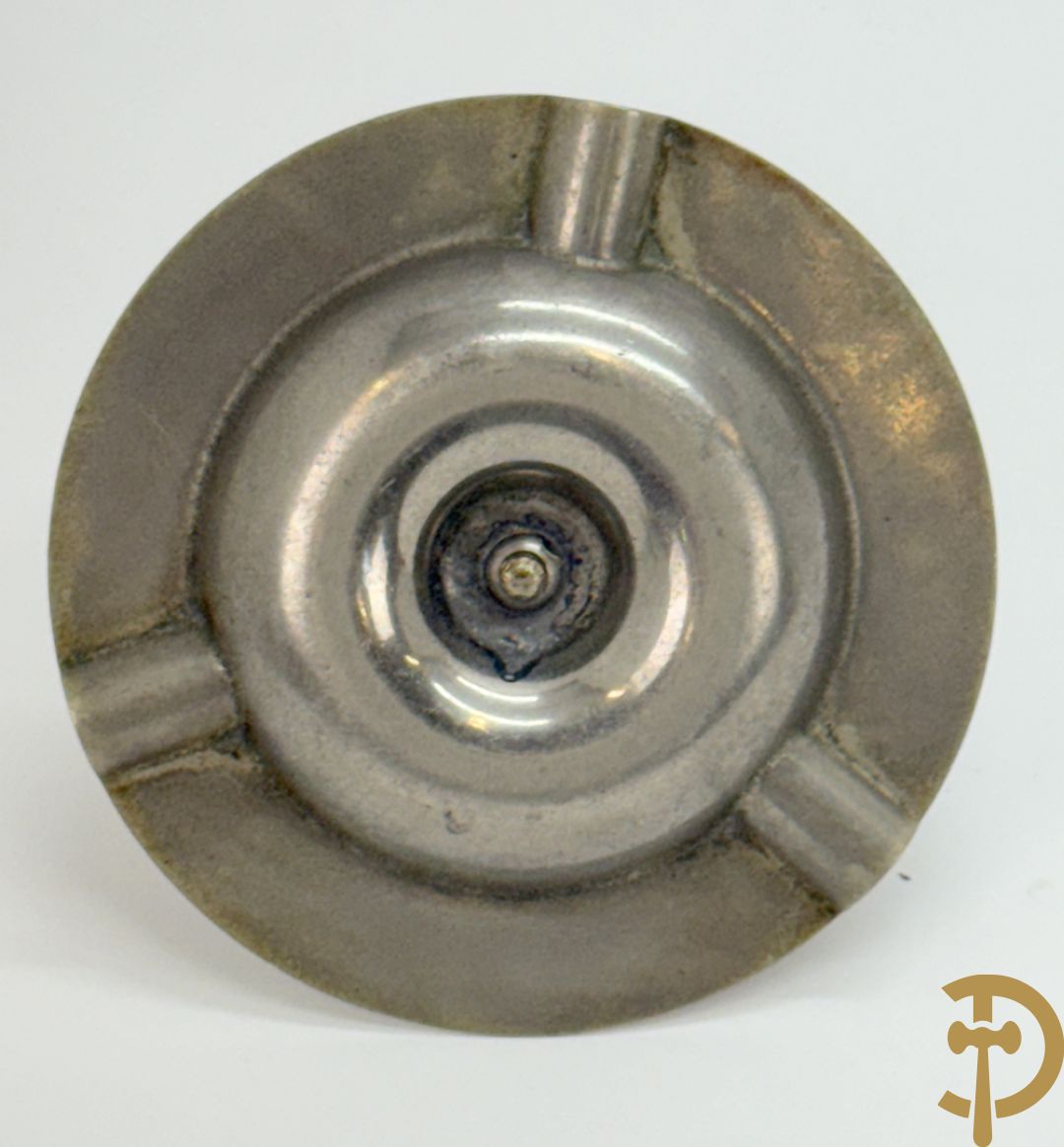 Vier luciferhouders in verzilverd metalen met reclame opschriften van Wiskeman (2 x) , Orfeverie Van Den Torren en Orfeverie L. Haut