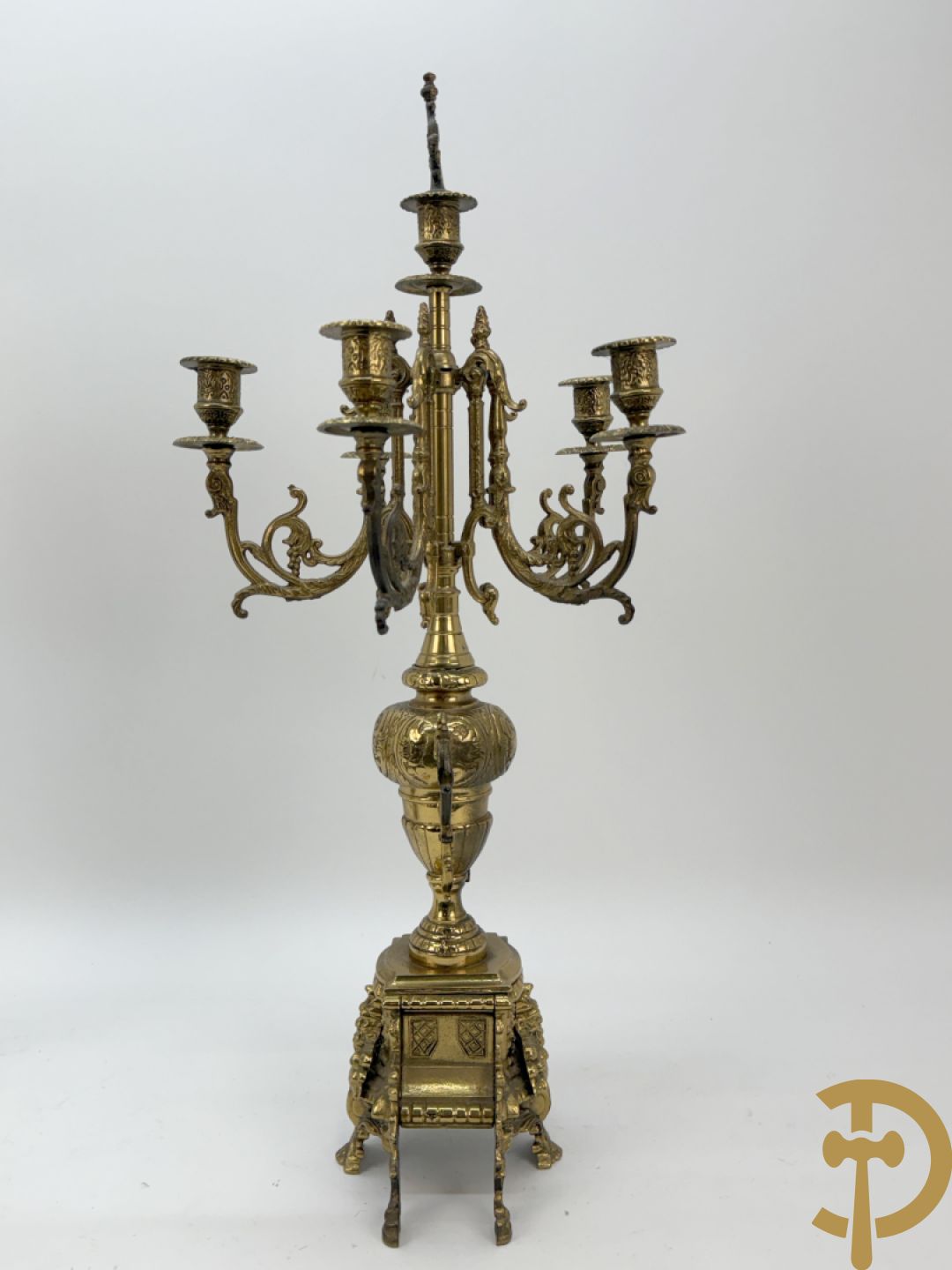 Driedelige vuurvergulde bronzen garnituur, Neo Renaissance stijl