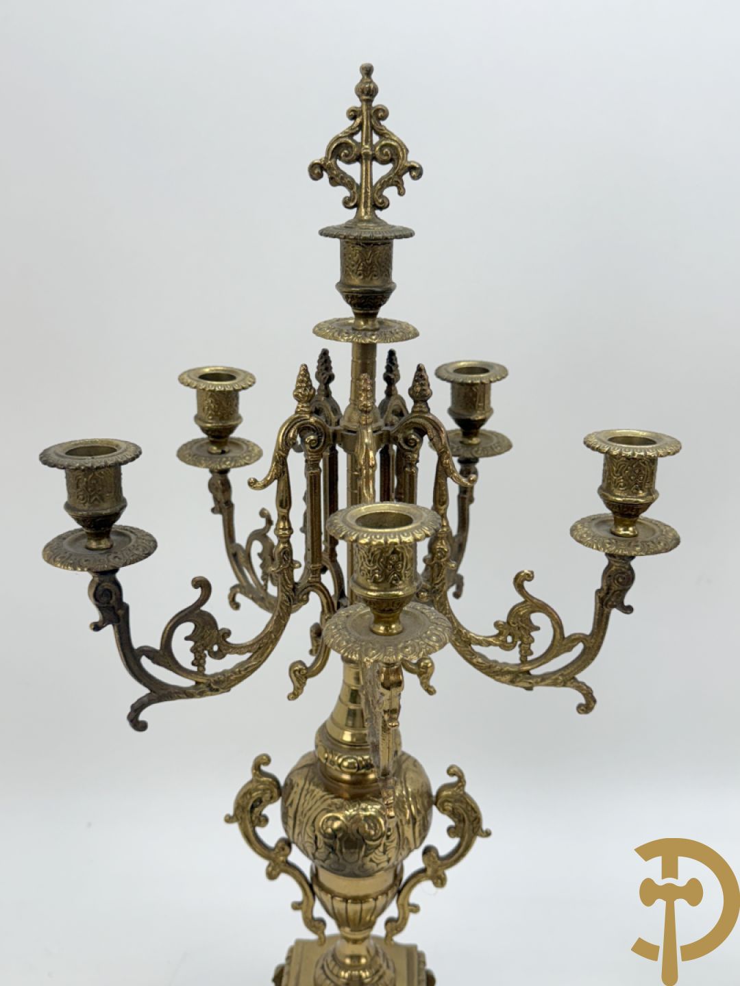 Driedelige vuurvergulde bronzen garnituur, Neo Renaissance stijl