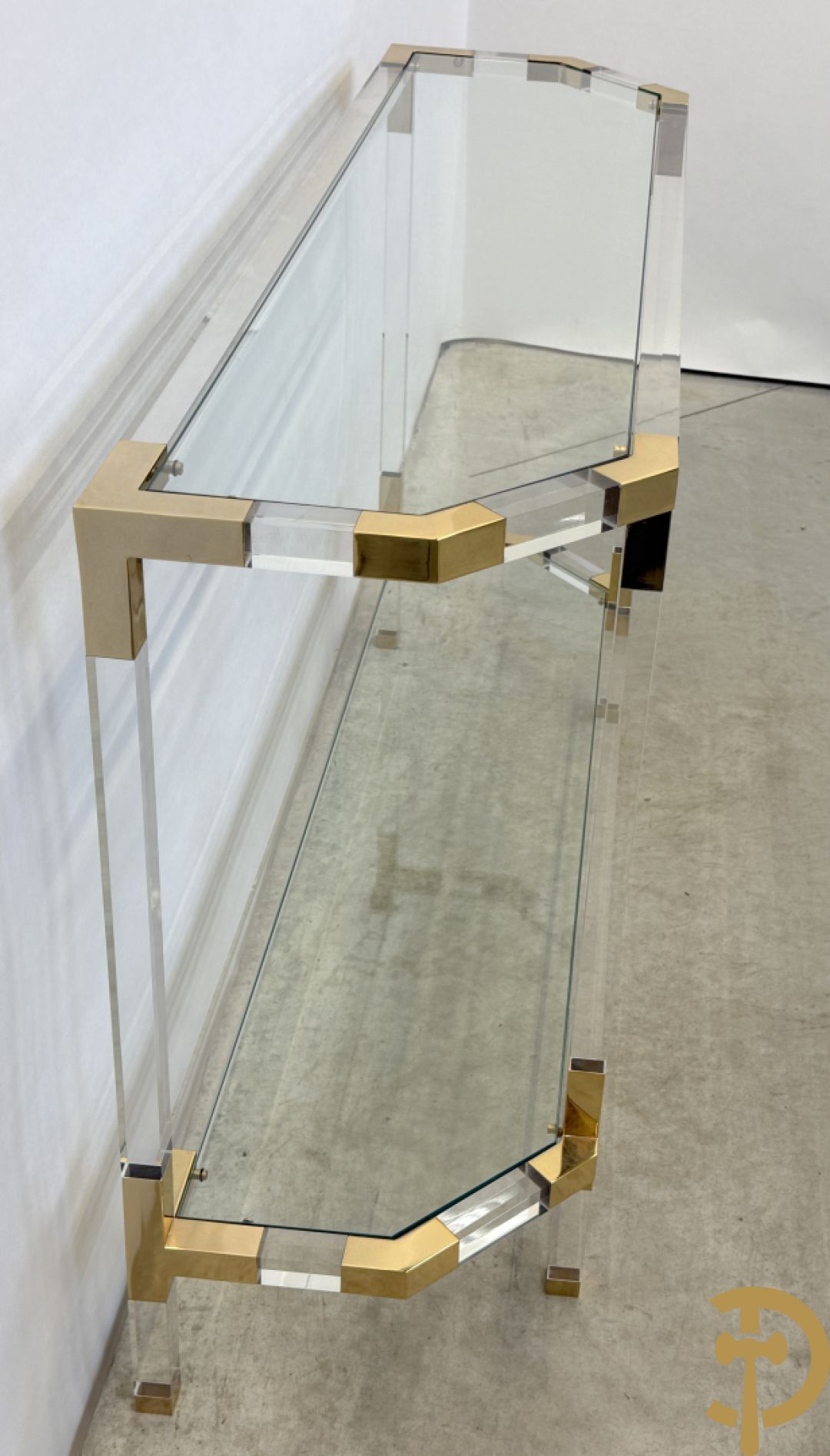Twee plexi wandtafels met koperen ornamenten, jaren 