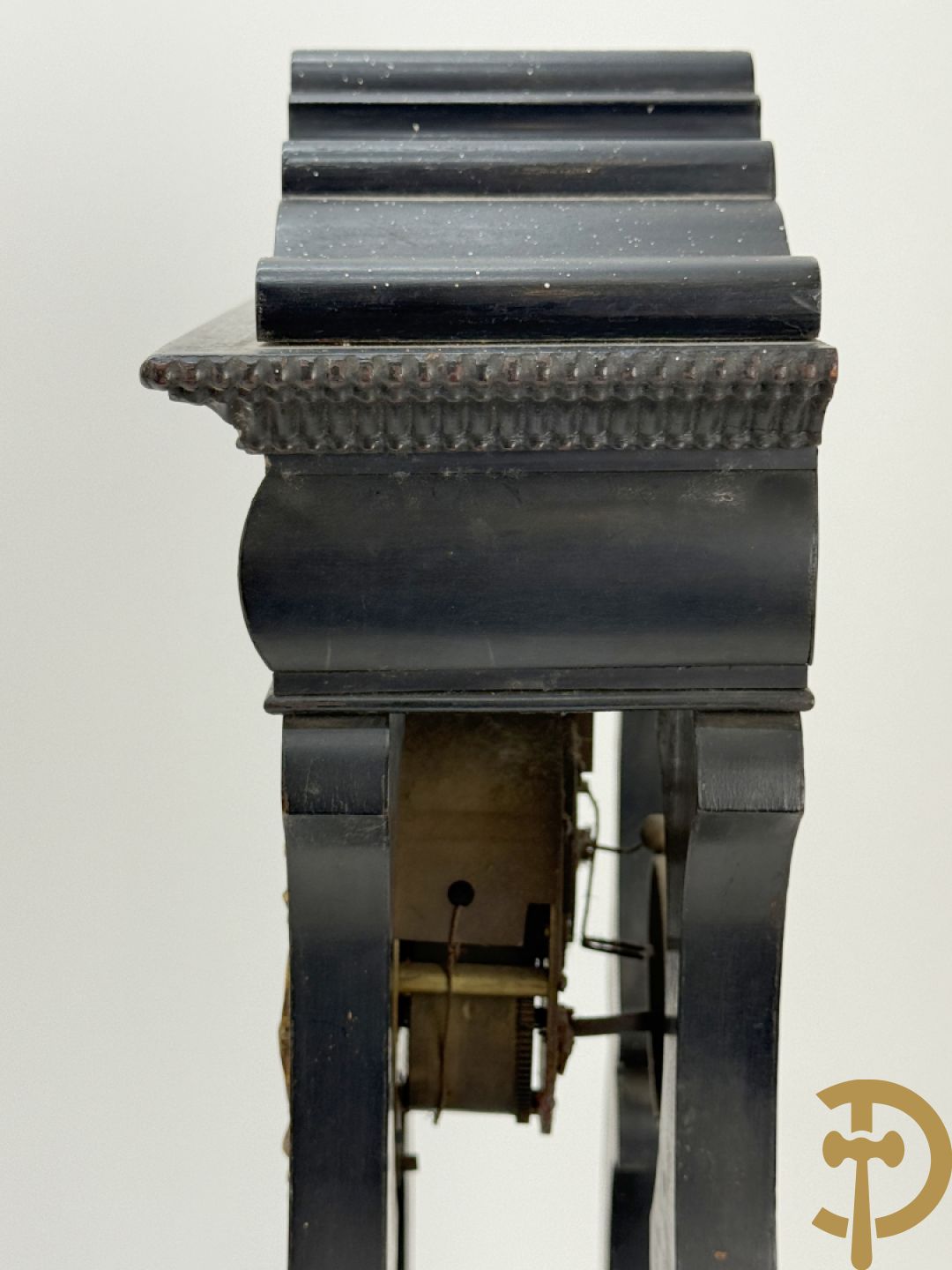 Napoleon III pendule met koper- en parelmoerinleg