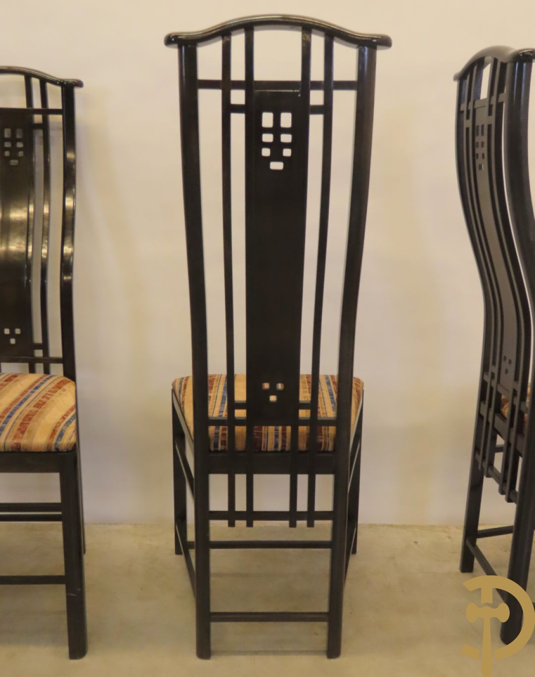 Grote ovale tafel van de Italiaanse ontwerper Umberto Asnago voor Giorgetti + 10 bijhorende hoogleunige stoelen
