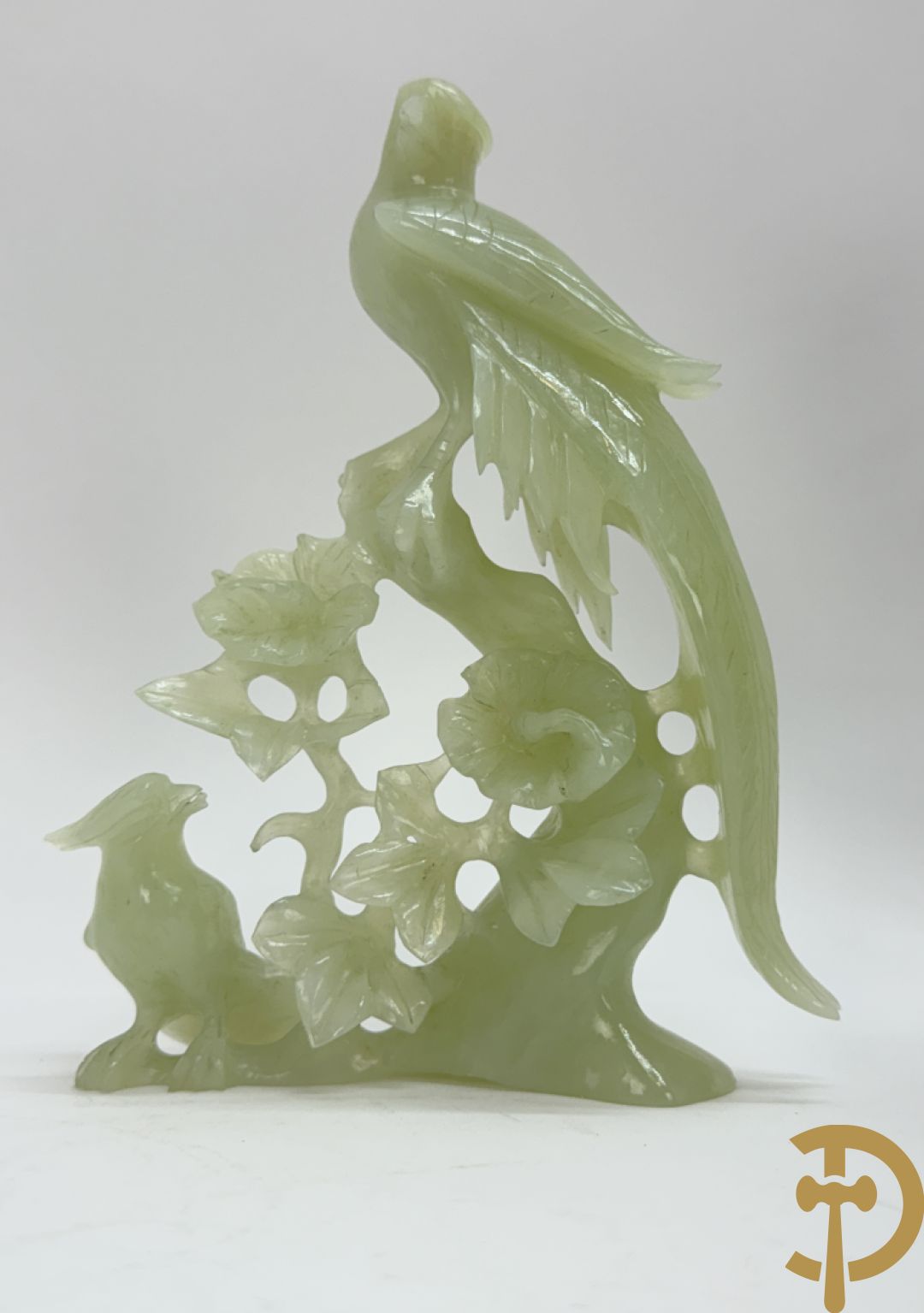 Jadeiet sculptuur van boom met vogels + koppel vogels op bloemen in jadeiet + 2 vogels op tak in jadeiet