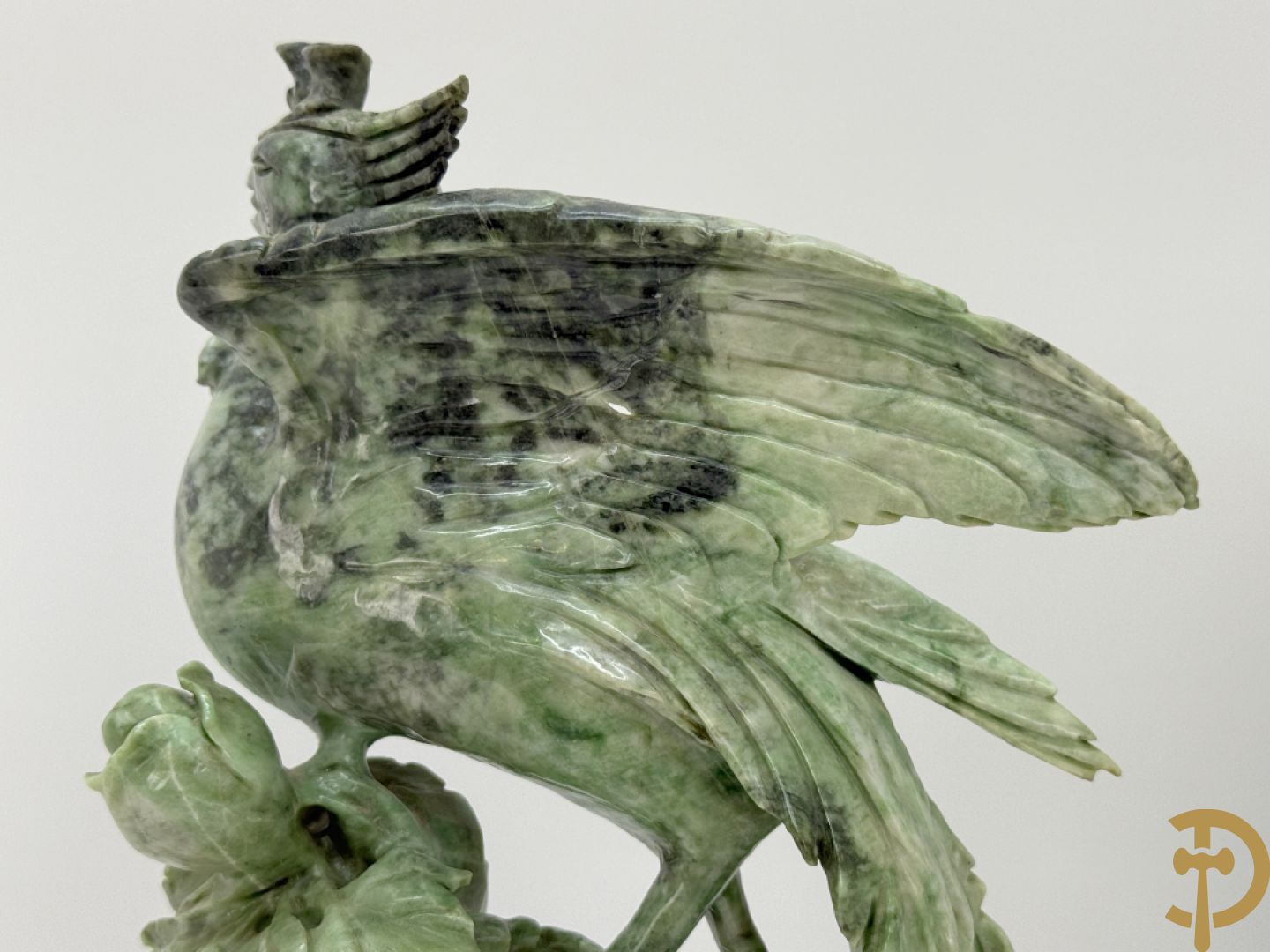Paar Aziatische sculpturen met fenixen en pioenrozen
