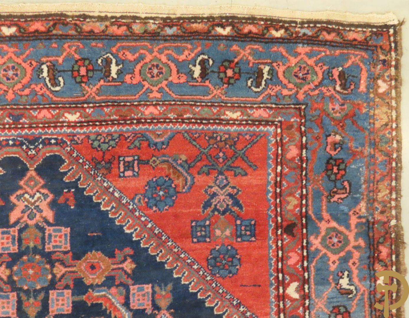 Oosters handgeknoopt tapijt Malayer met geometrisch bloemenpatroon op blauwe fond