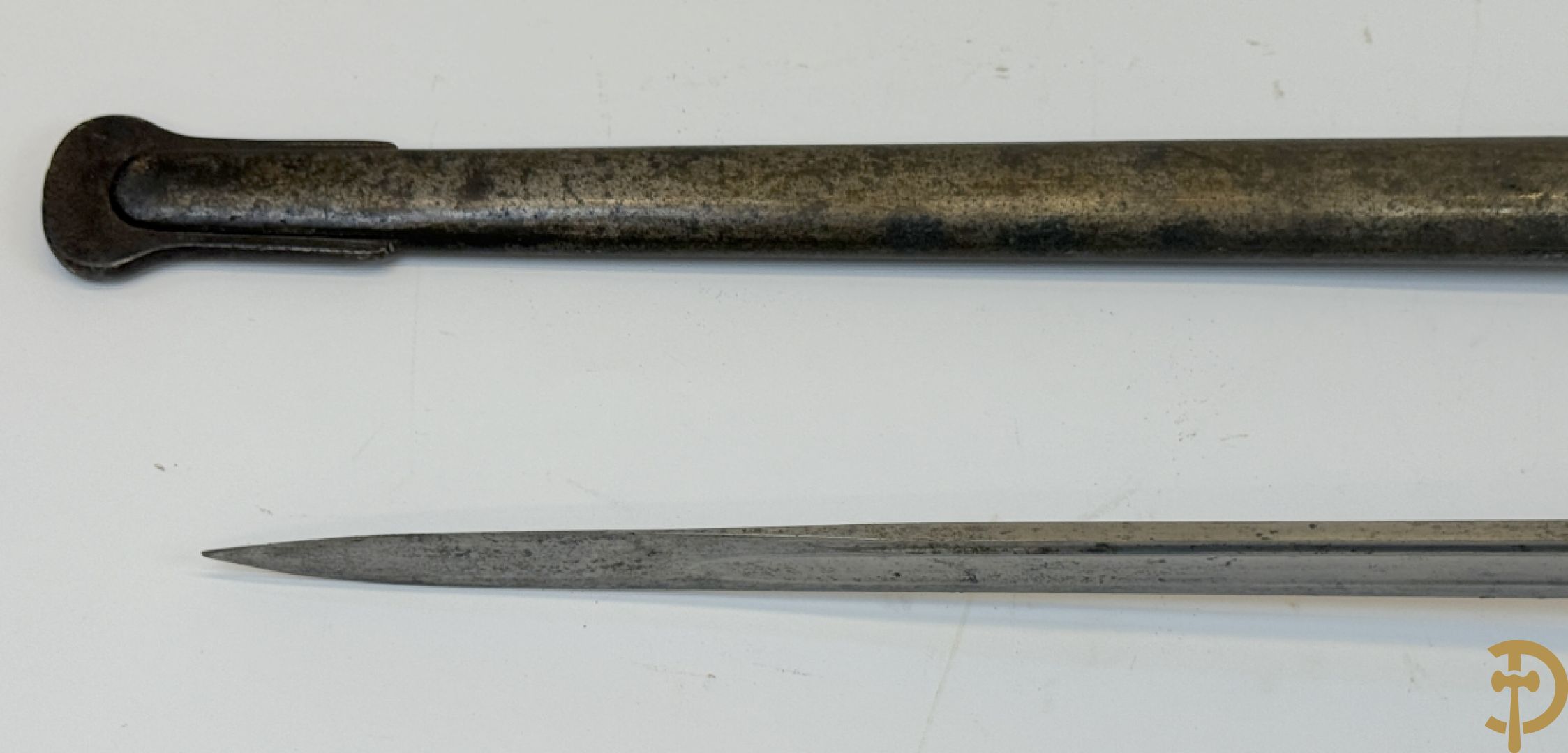 Sabel in schede van de Franse cavallerie, bovenaan gemerkt