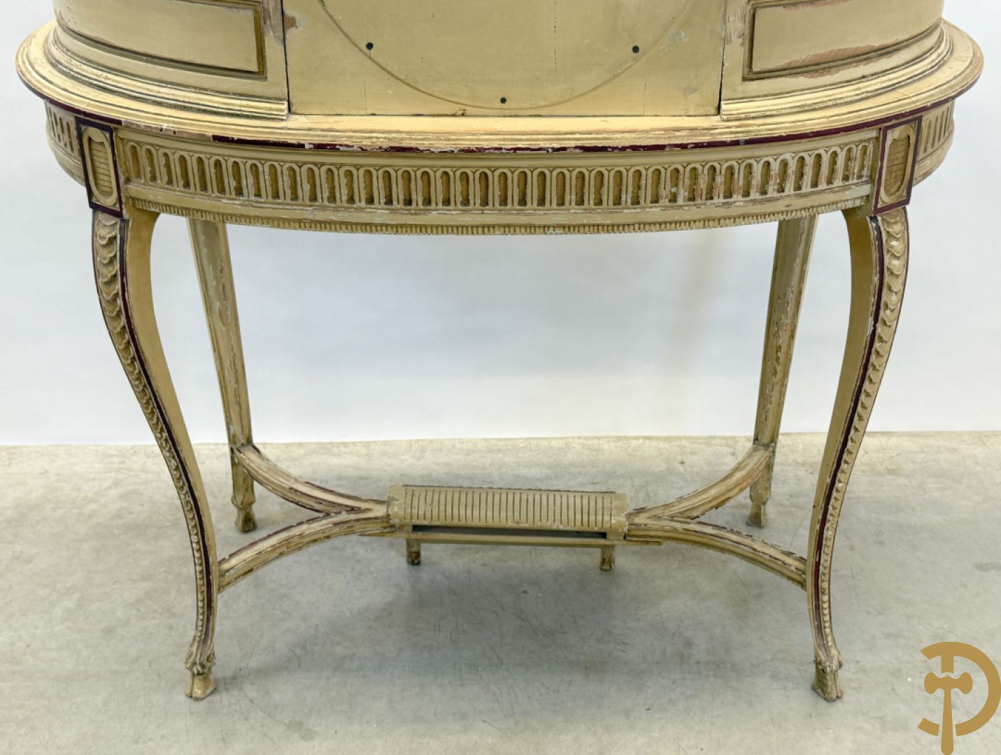 Gepatineerde damesopschiktafel met 5 lades en ovale spiegel, Louis XVI stijl