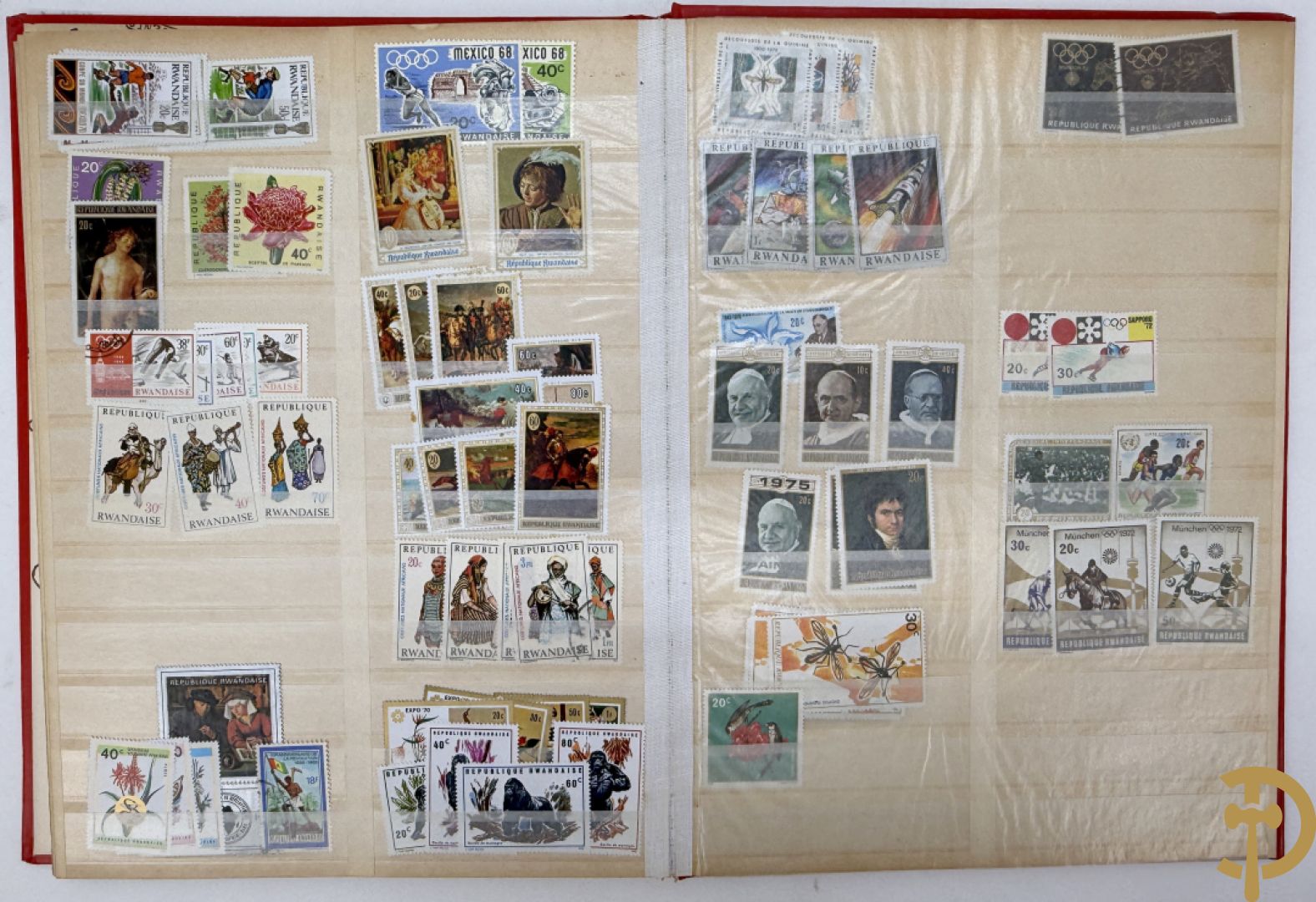 10 postzegelalbums van o.a. Duitsland, Congo, België, ... - Heel divers met veel zeldzame zegels