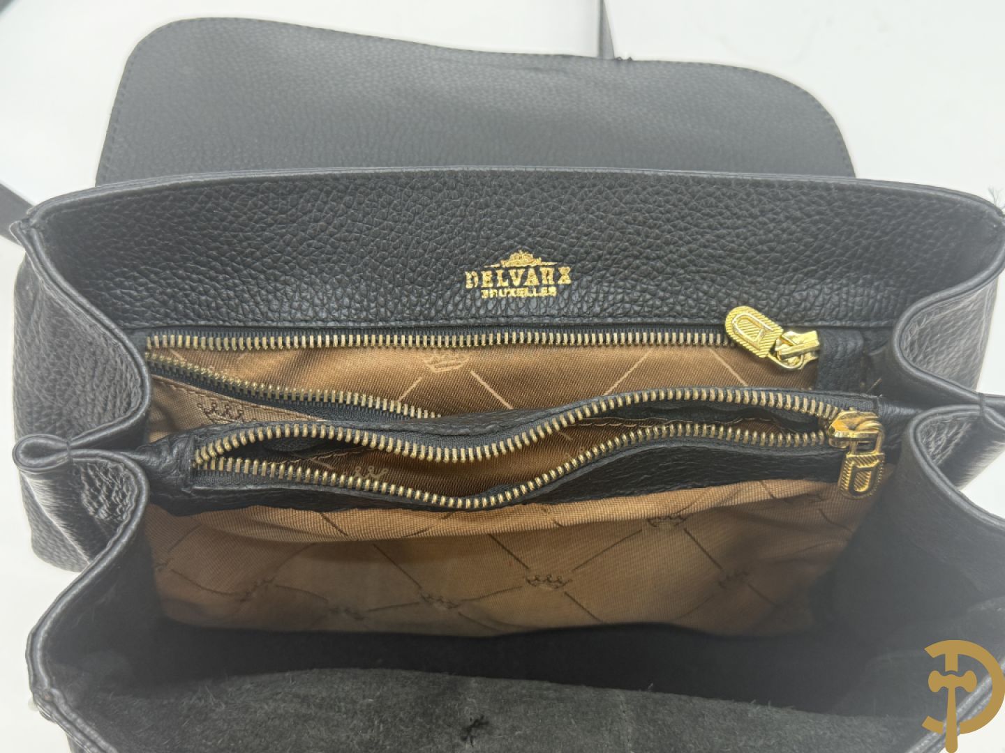 Zwarte en cognackleurige replica Delvaux handtassen