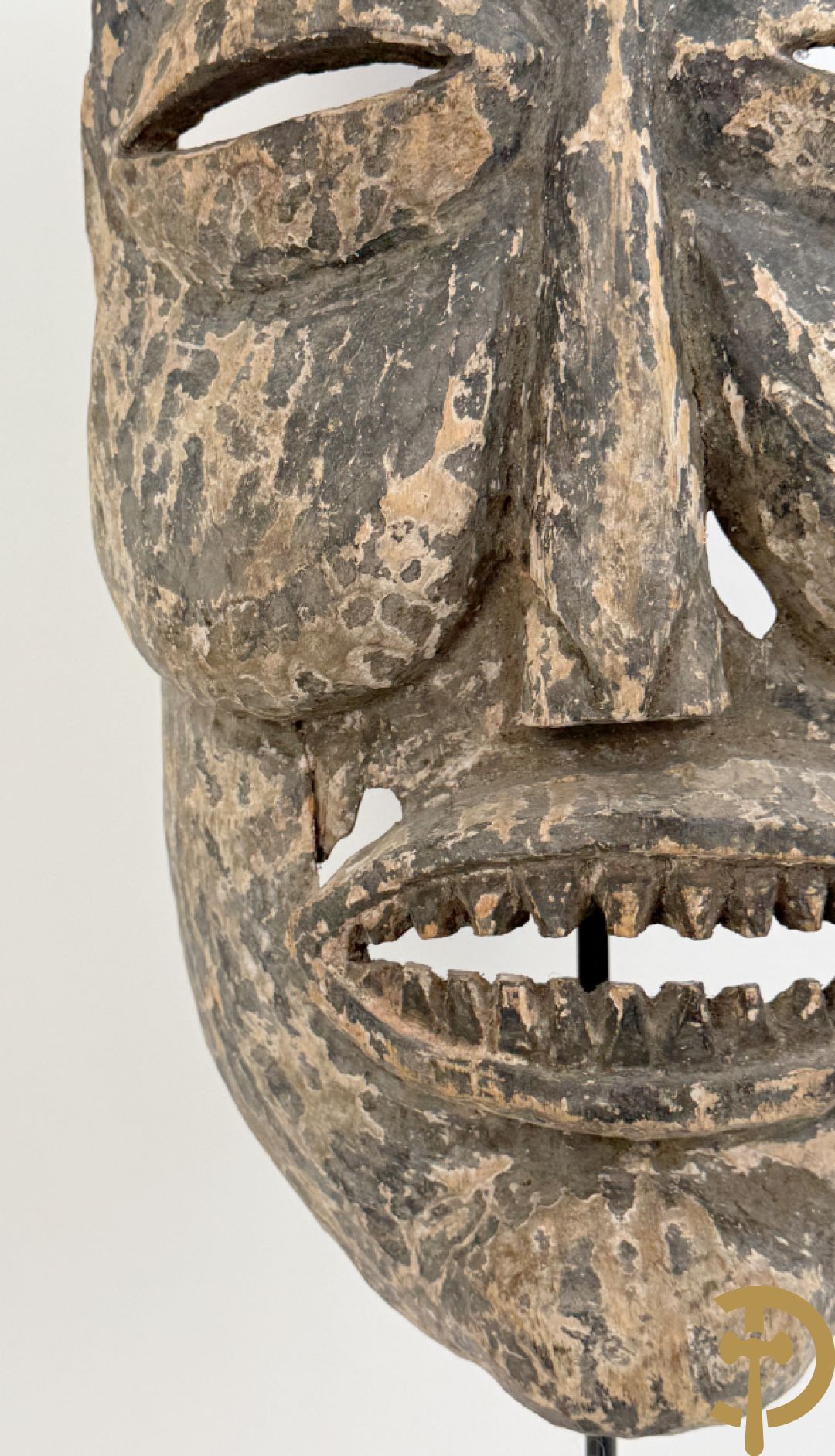 Afrikaans masker met bolle wangen, stam Suku
