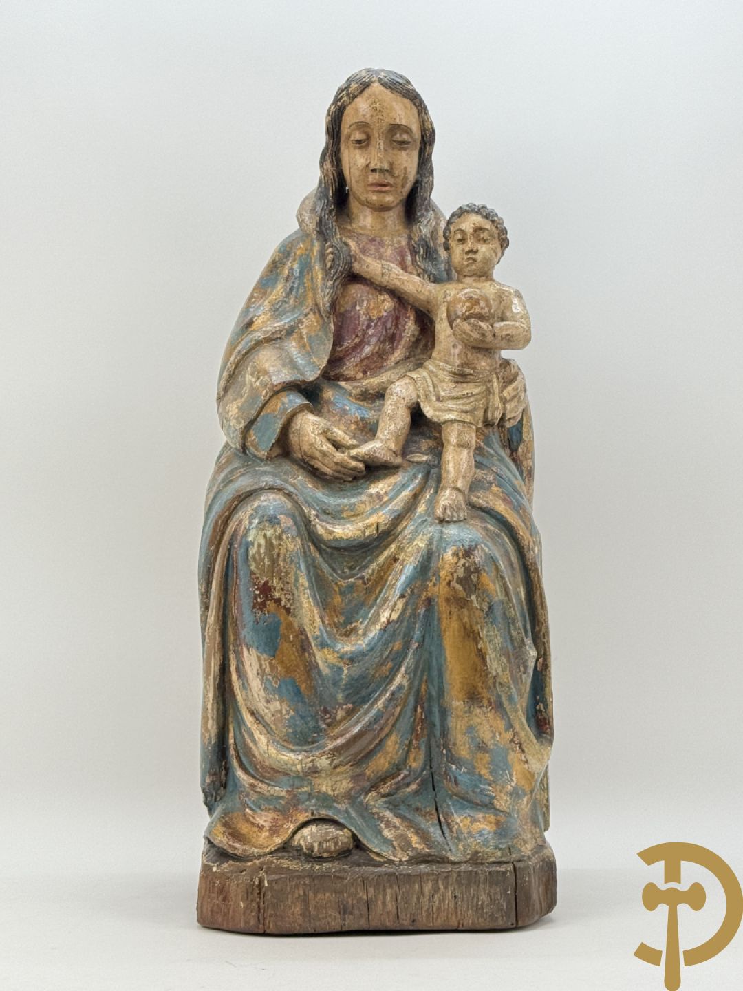 Houtsculptuur gepolychromeerde zittende Madonna met kind op de schoot, Zuid Europees