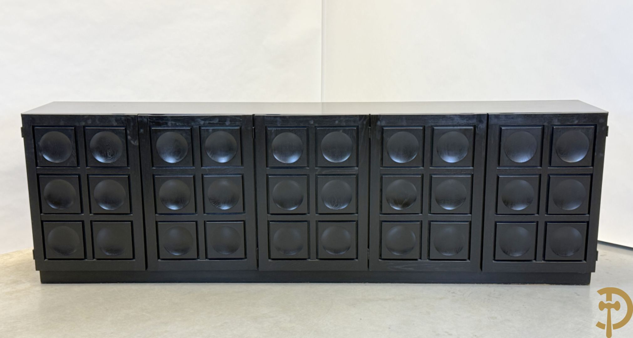 Zwartgelakte brutalistische vijfdeurs sideboard met ingewerkte lades, model Torino, ontwerper Frans Defour