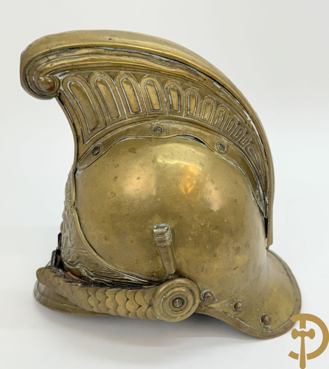Vier koperen Franse pompierhelmen, model 1880