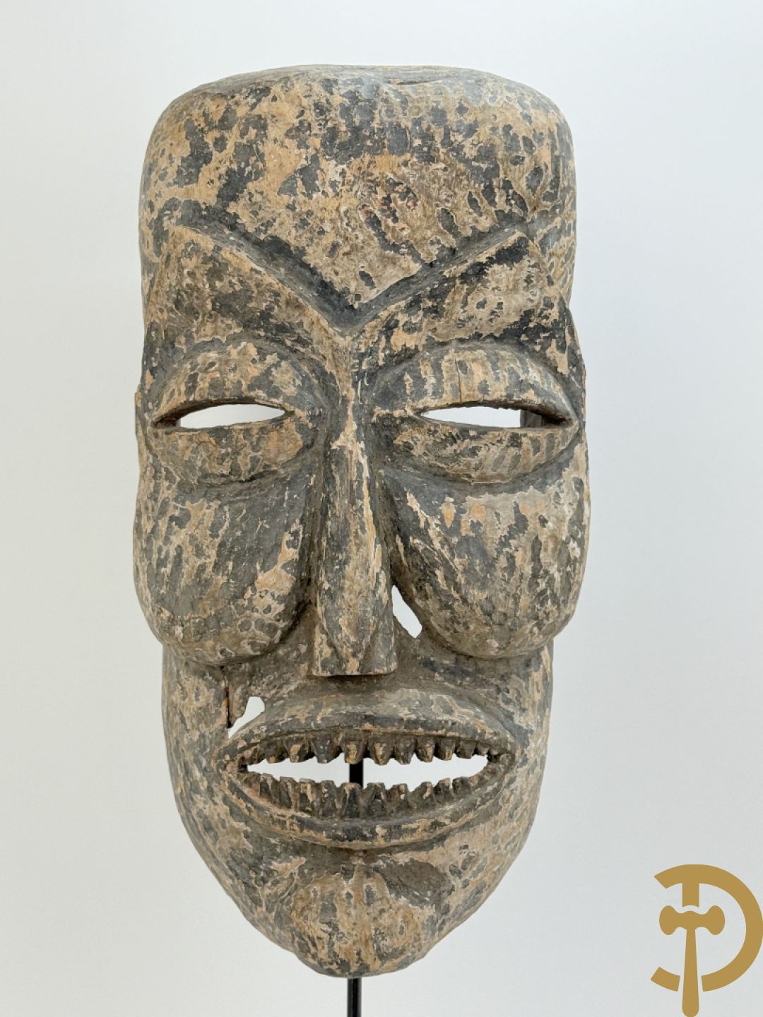Afrikaans masker met bolle wangen, stam Suku