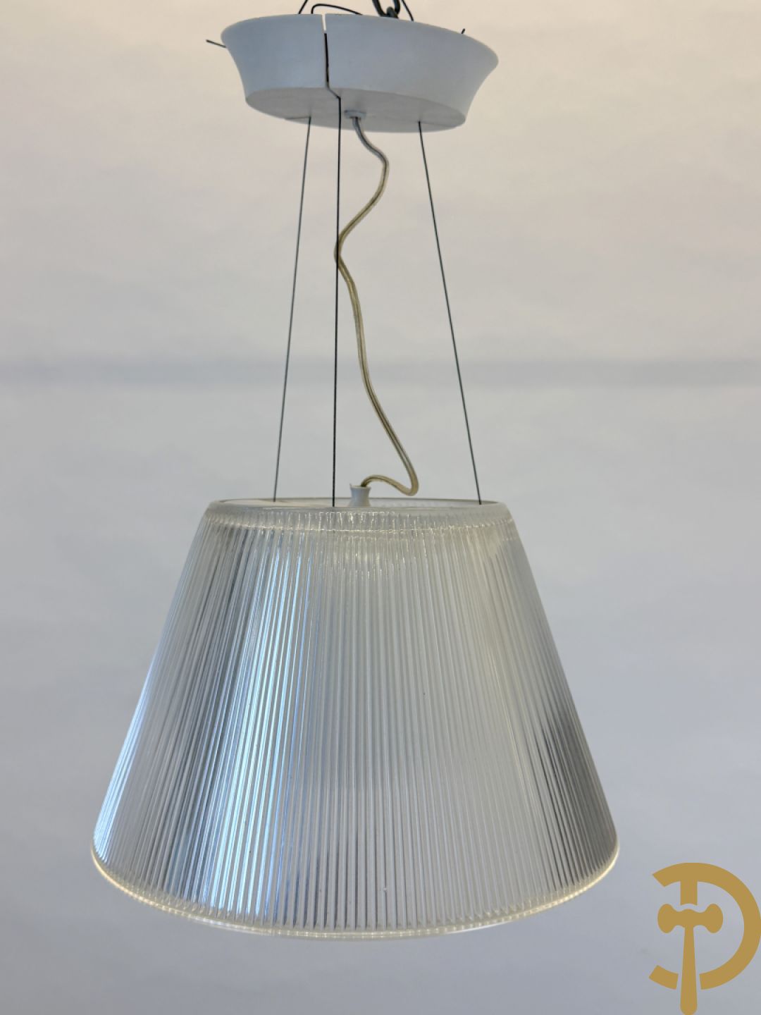 Paar Floss Romeo Moon hanglampen, ontworpen door Starck Philippe