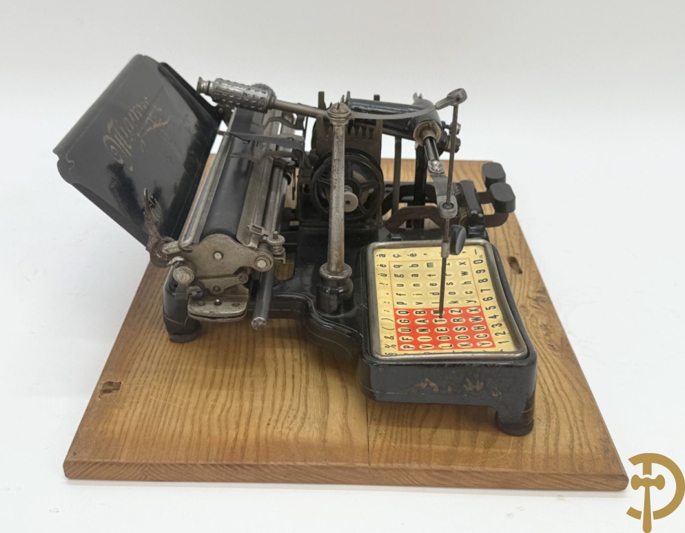 Antieke typmachine AEG Mignon in kist