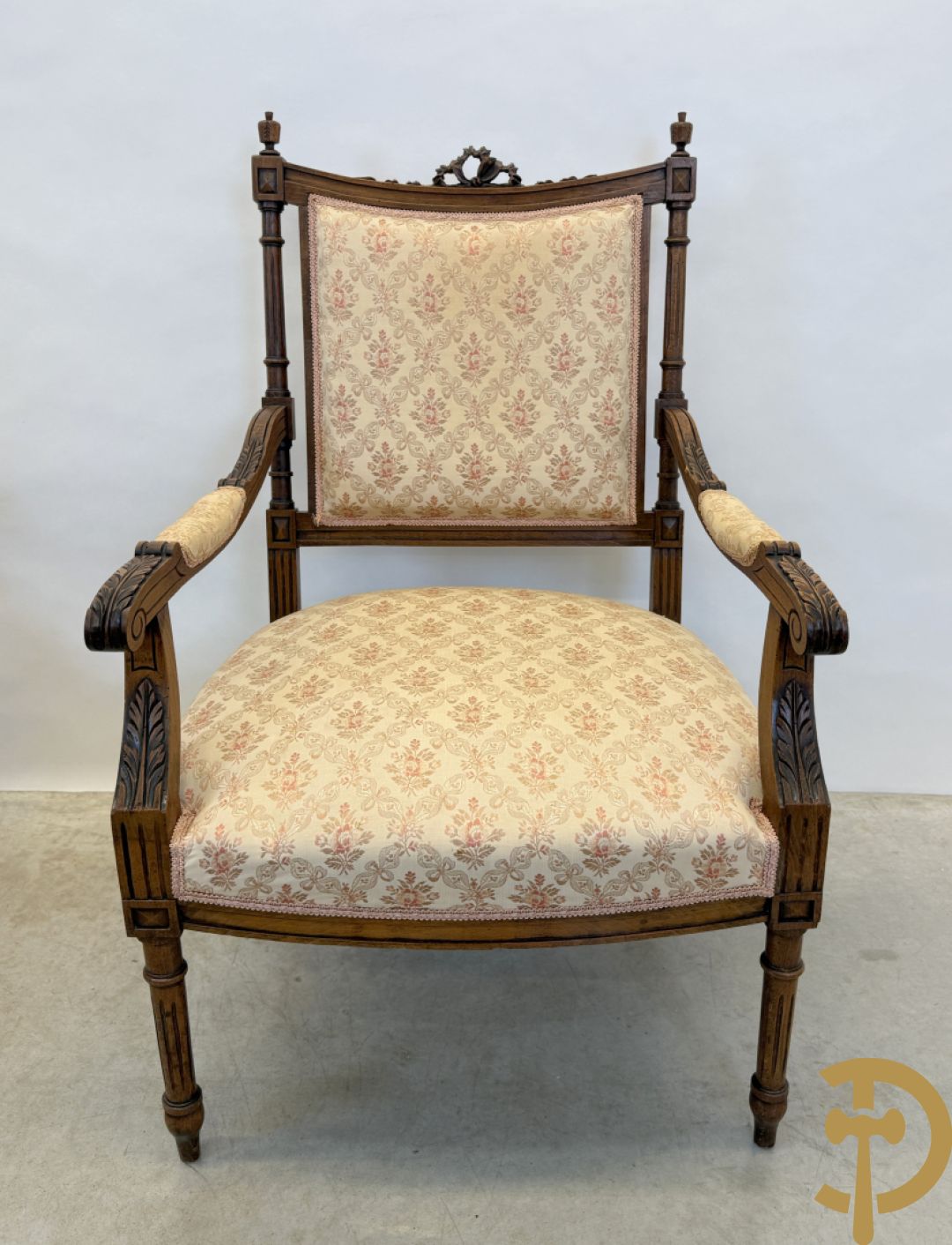 Louis XVI salonensemble bestaande uit canapé, 2 armzetels en 4 stoelen