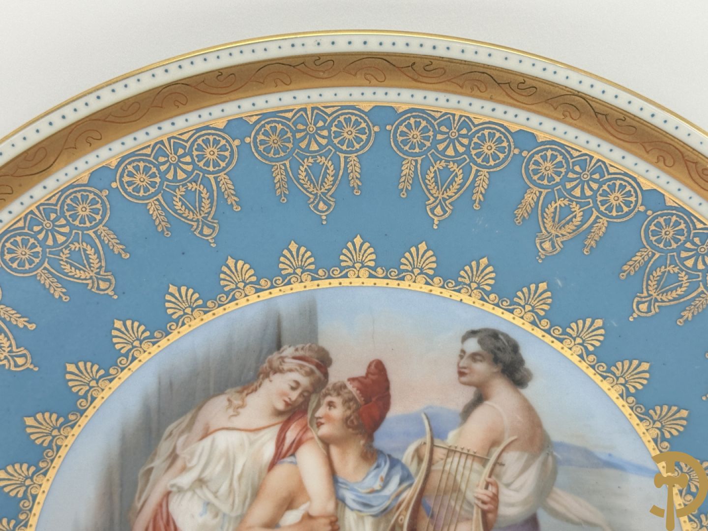 Weens porseleinen bord met musicerende dames, decor Carlsbad