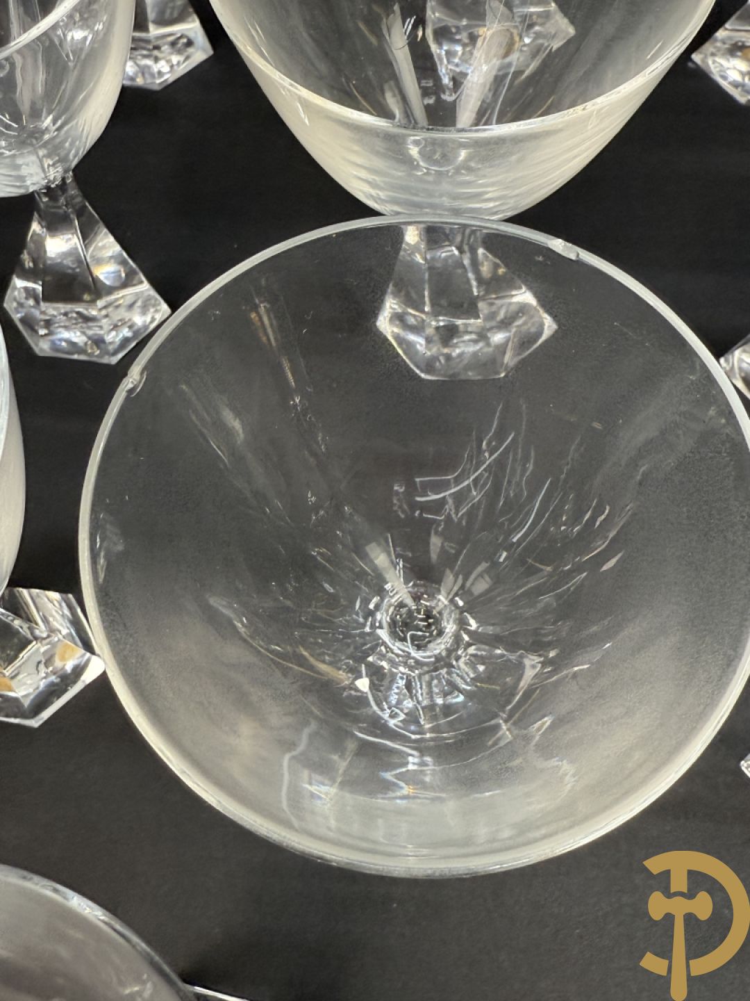 Kristallen glasservies Peill, bestaande uit 11 rode wijnglazen, 11 witte wijnglazen, 12 waterglazen en 11 champagne glazen
