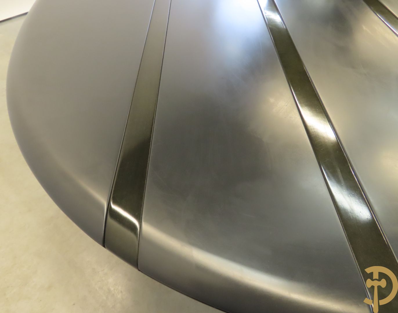 Grote ovale tafel van de Italiaanse ontwerper Umberto Asnago voor Giorgetti + 10 bijhorende hoogleunige stoelen
