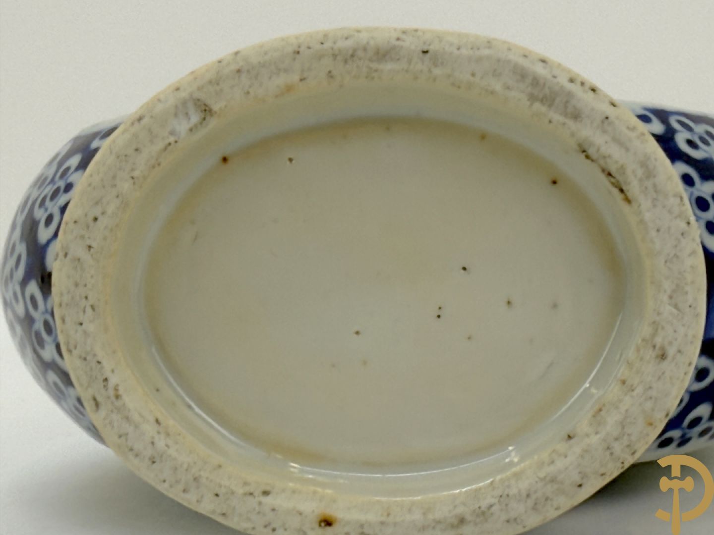 Chinese porseleinen maanvaas met geanimeerd decor