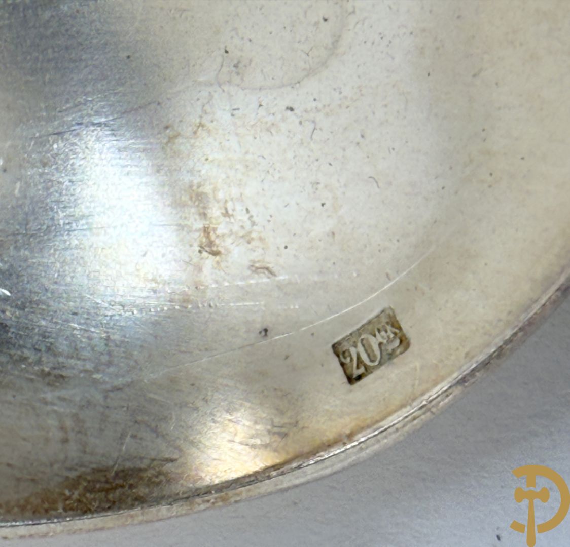Verzilverd bestek Louis Philippe bestaande uit lepels, vorken, koffielepels en vorken + 3 sets porte couverts van o.a. Vossen