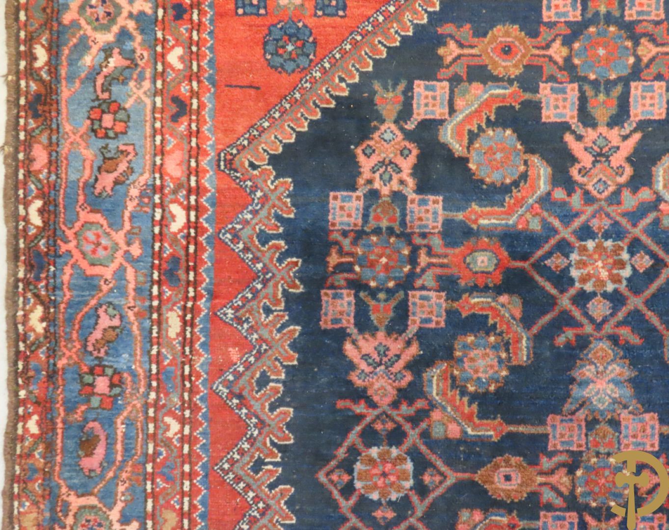 Oosters handgeknoopt tapijt Malayer met geometrisch bloemenpatroon op blauwe fond