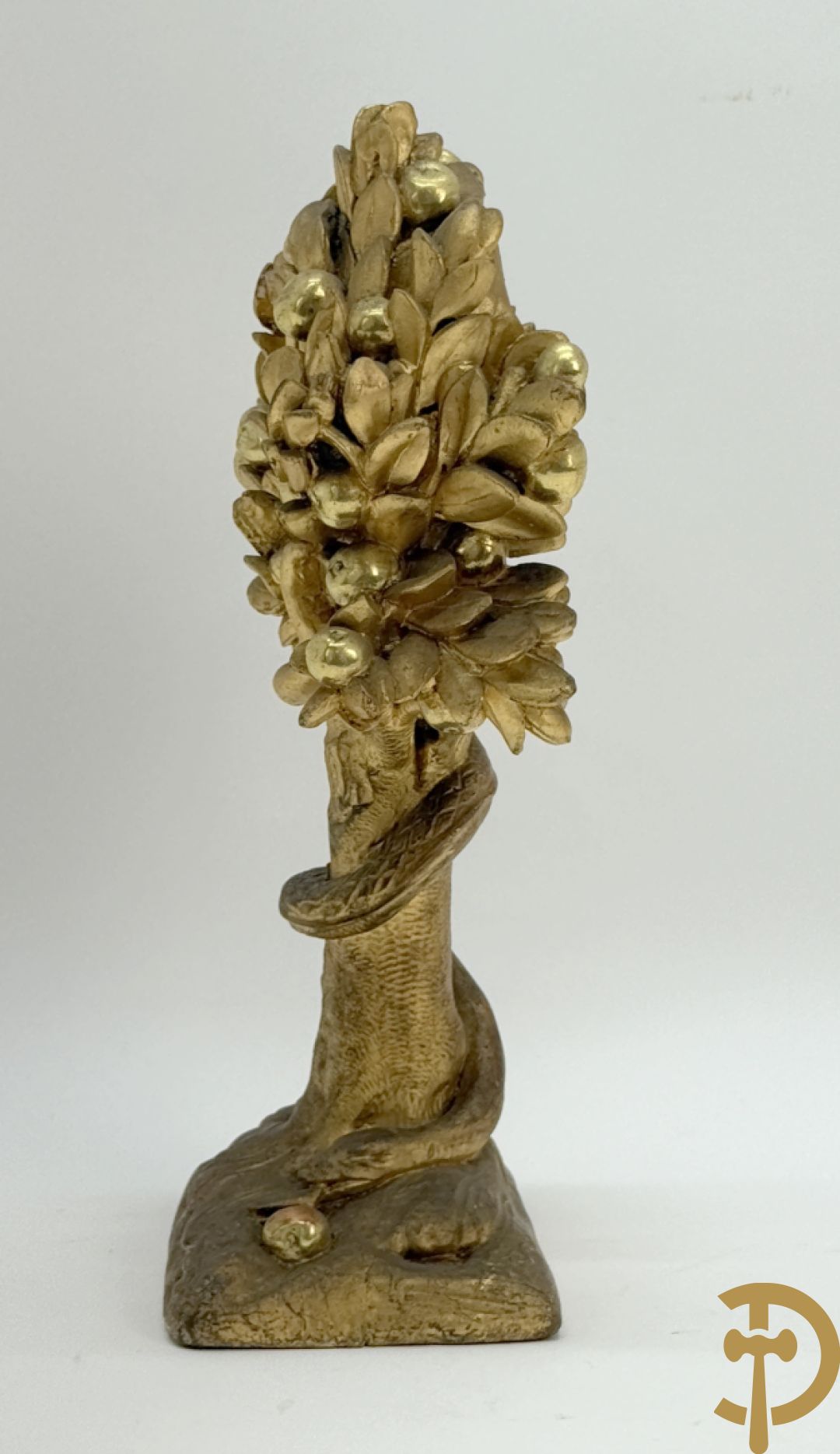 Houtgesculpteerde en vergulde relikwiehouder met boom uit het aards paradijs met de slang, 19e