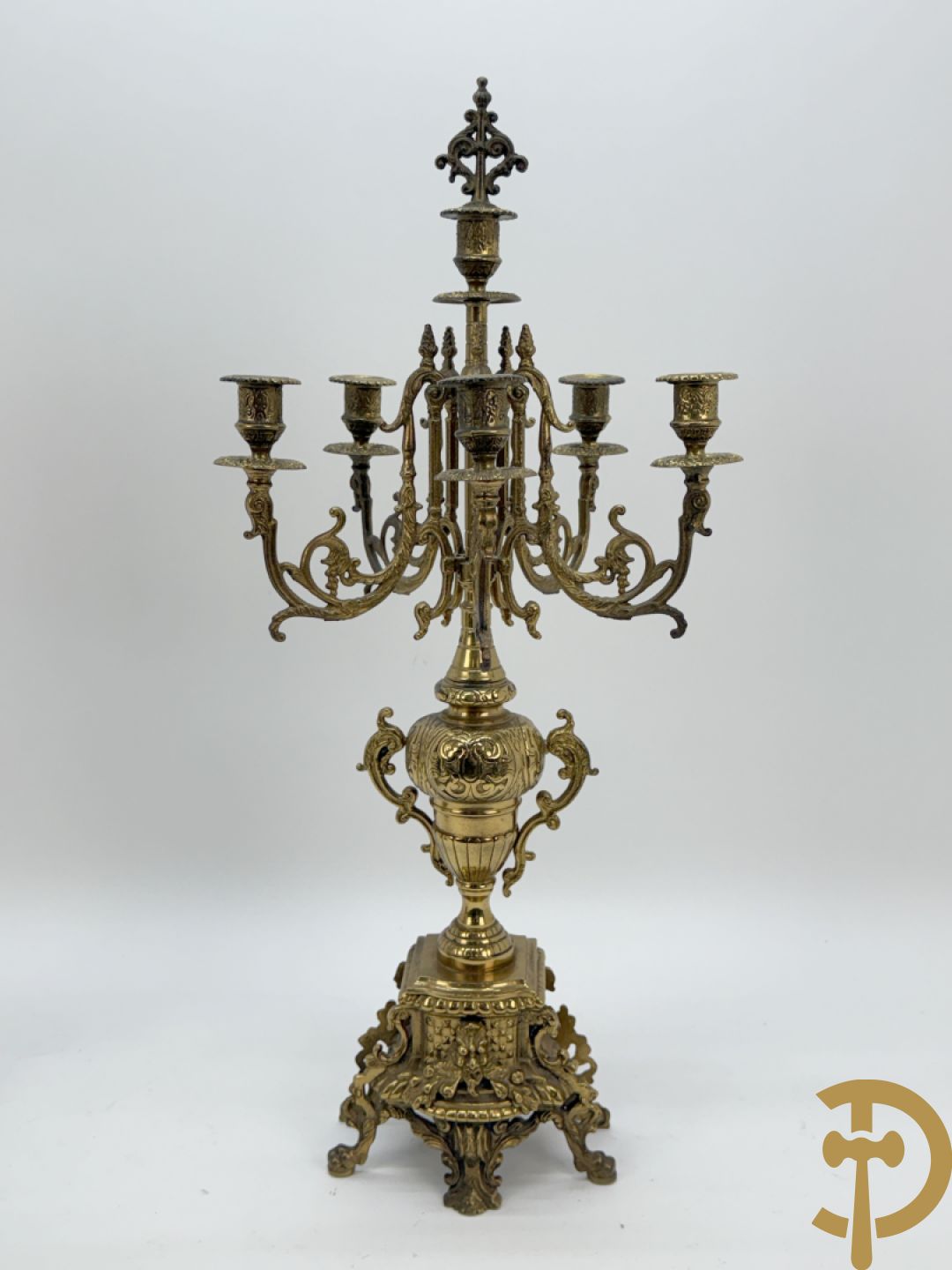 Driedelige vuurvergulde bronzen garnituur, Neo Renaissance stijl