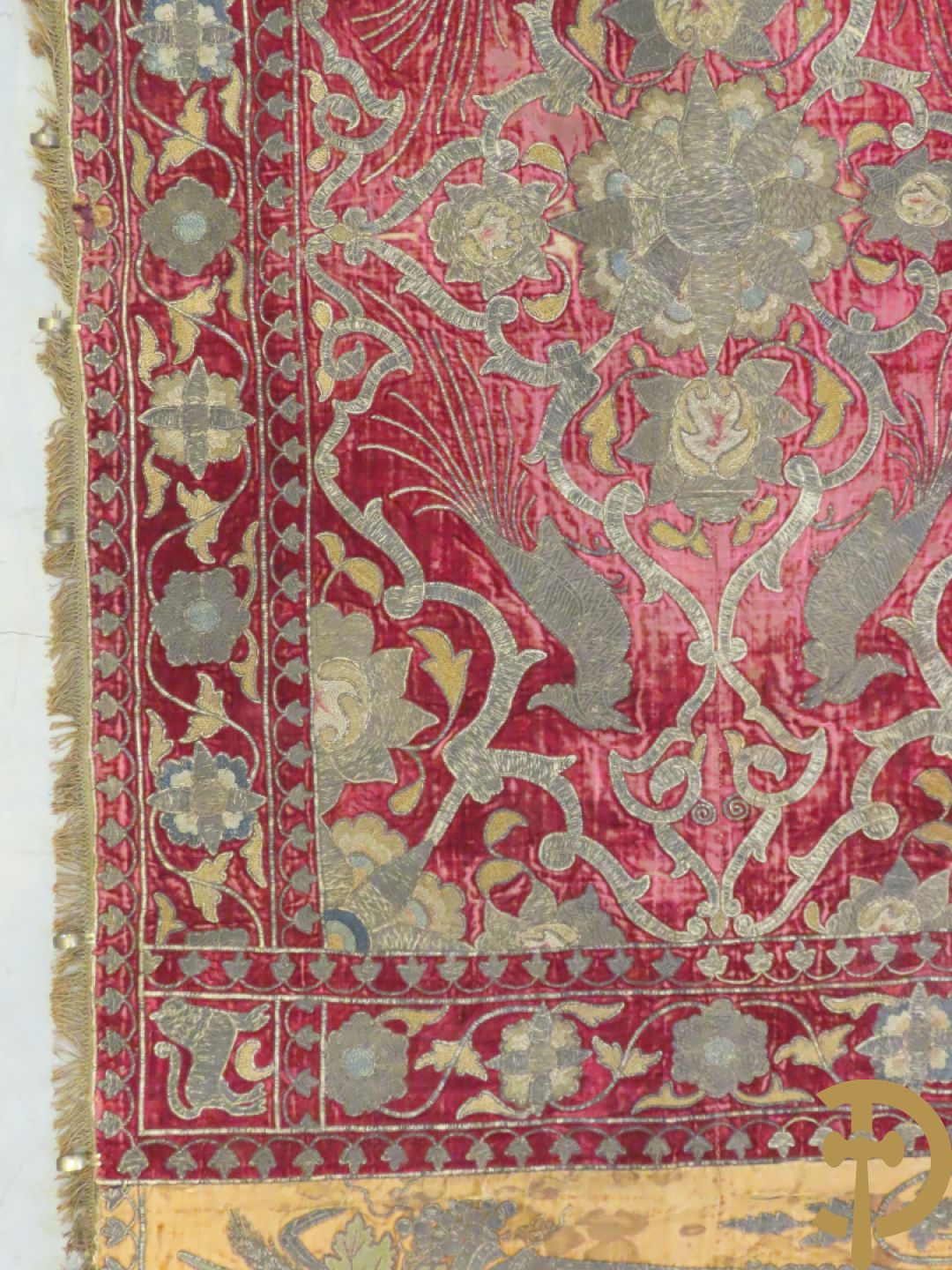 Vroege 19e tapisserie met brocaat van korenaren, paradijsvogels en bloemenmotieven