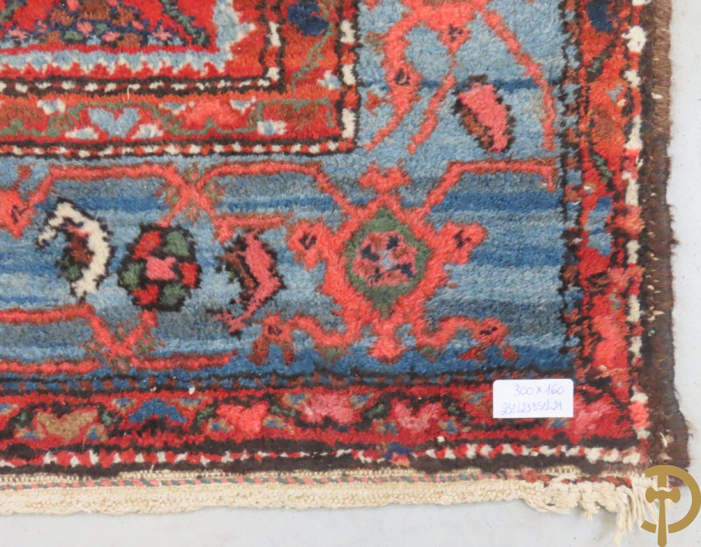 Oosters handgeknoopt tapijt Malayer met geometrisch bloemenpatroon op blauwe fond