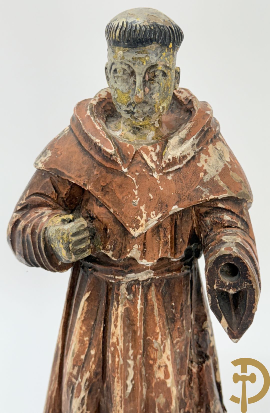 Volkse houtsculptuur van Sint Antonius