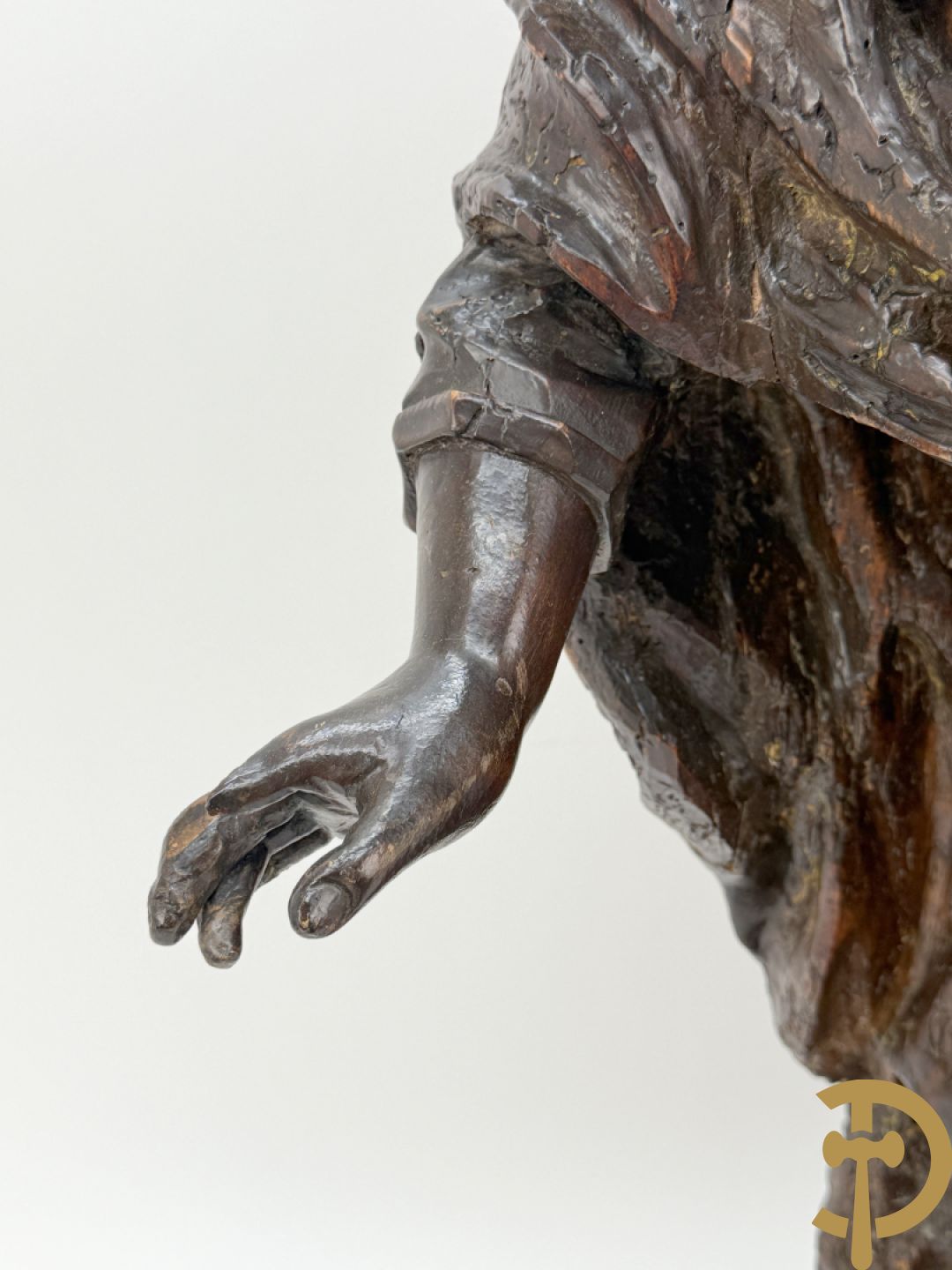 Houtgesculpteerde antieke religieuse voorstelling van evangelist, 18e
