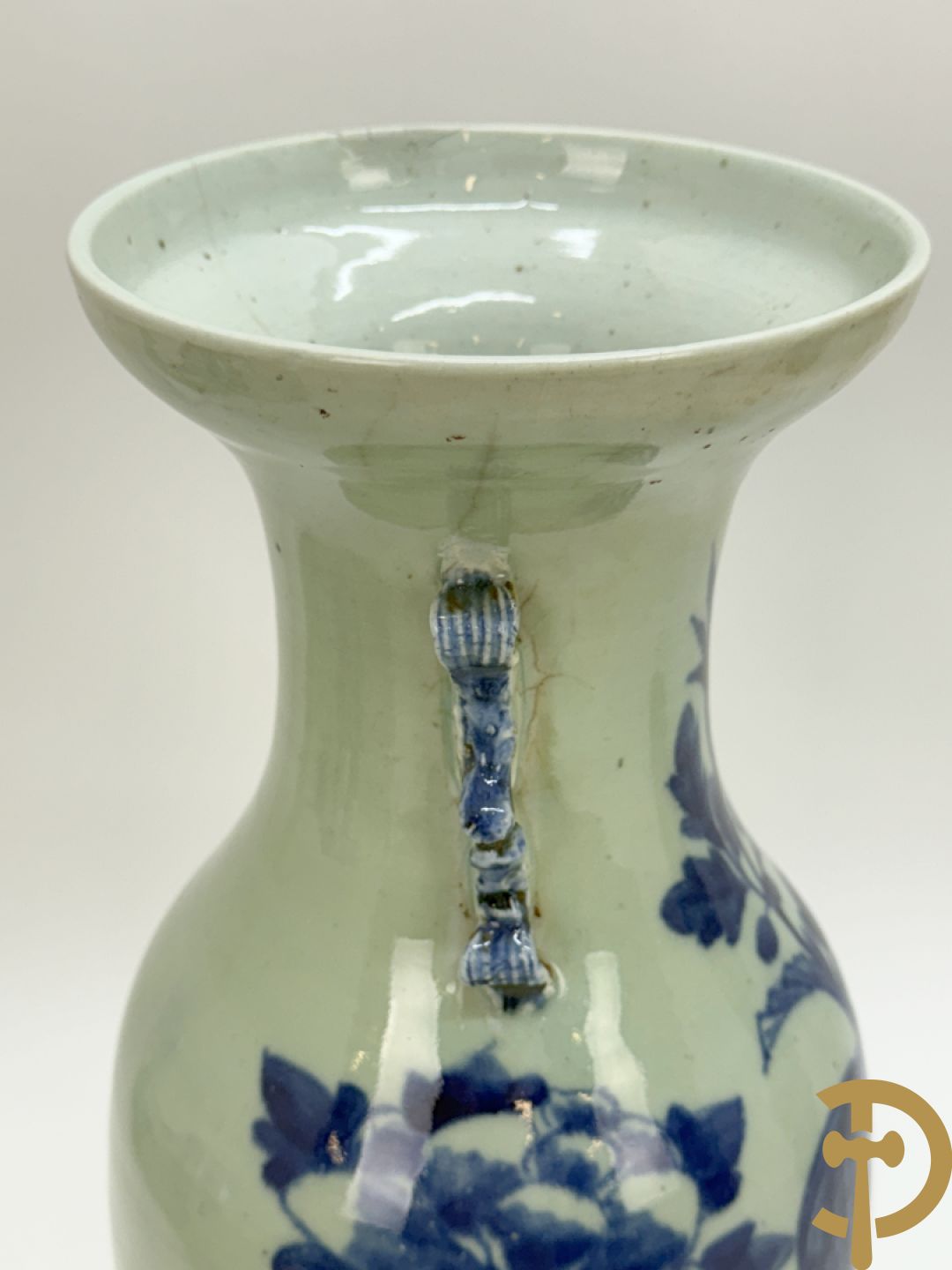 Paar Chinese porseleinen blauw/wit vazen met bloemendecor
