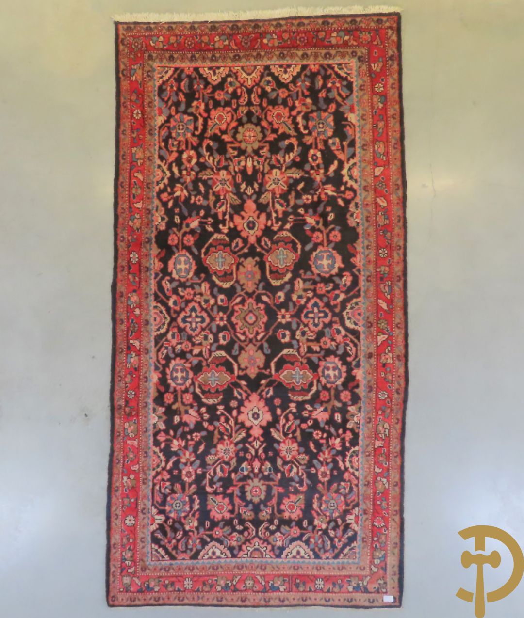 Iranees handgeknoopt tapijt met bloemendecor op blauwe fond, Nanadi