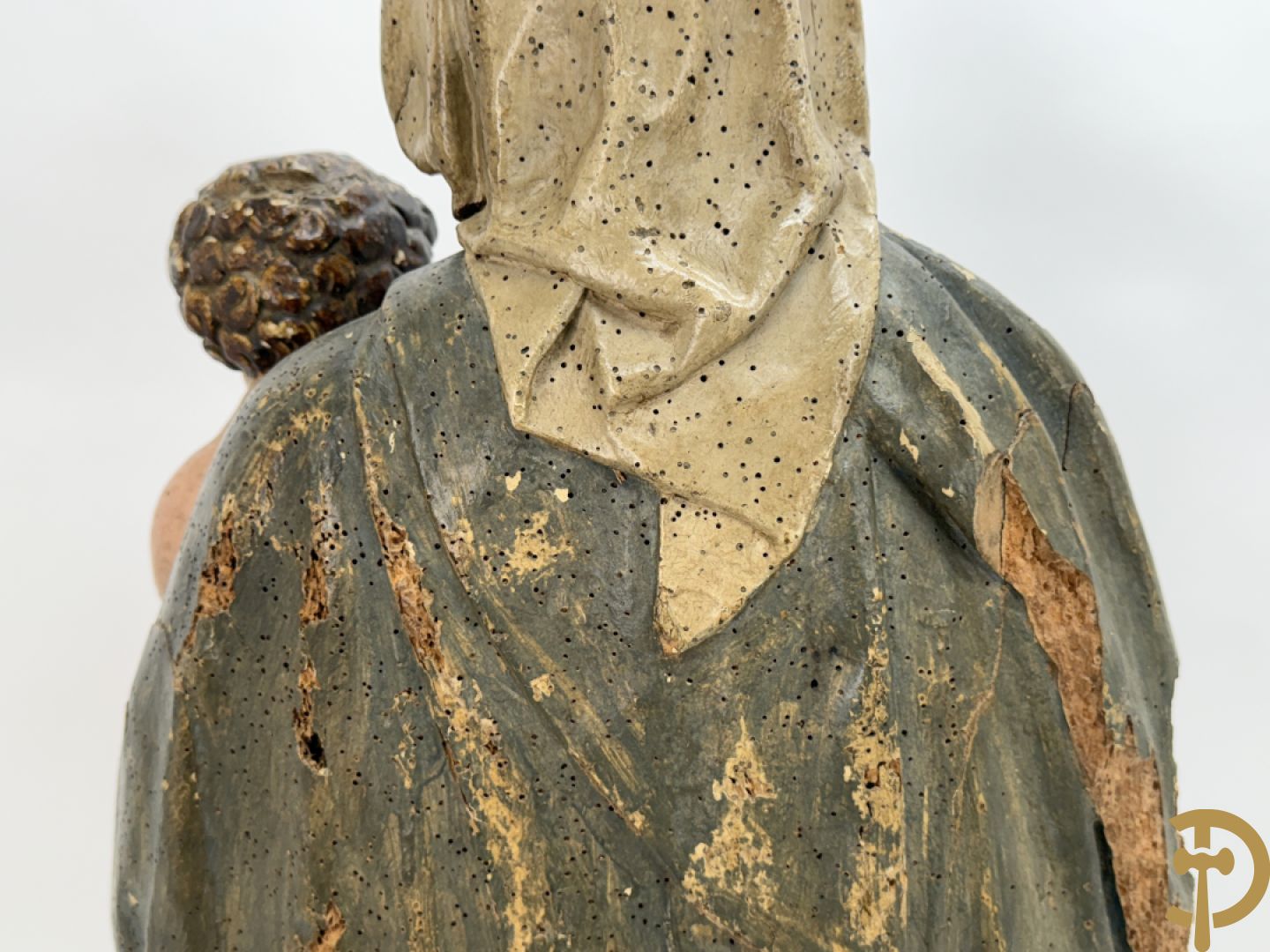 Gepolychromeerde houtsculptuur Madonna met rode jurk en kind, 18e