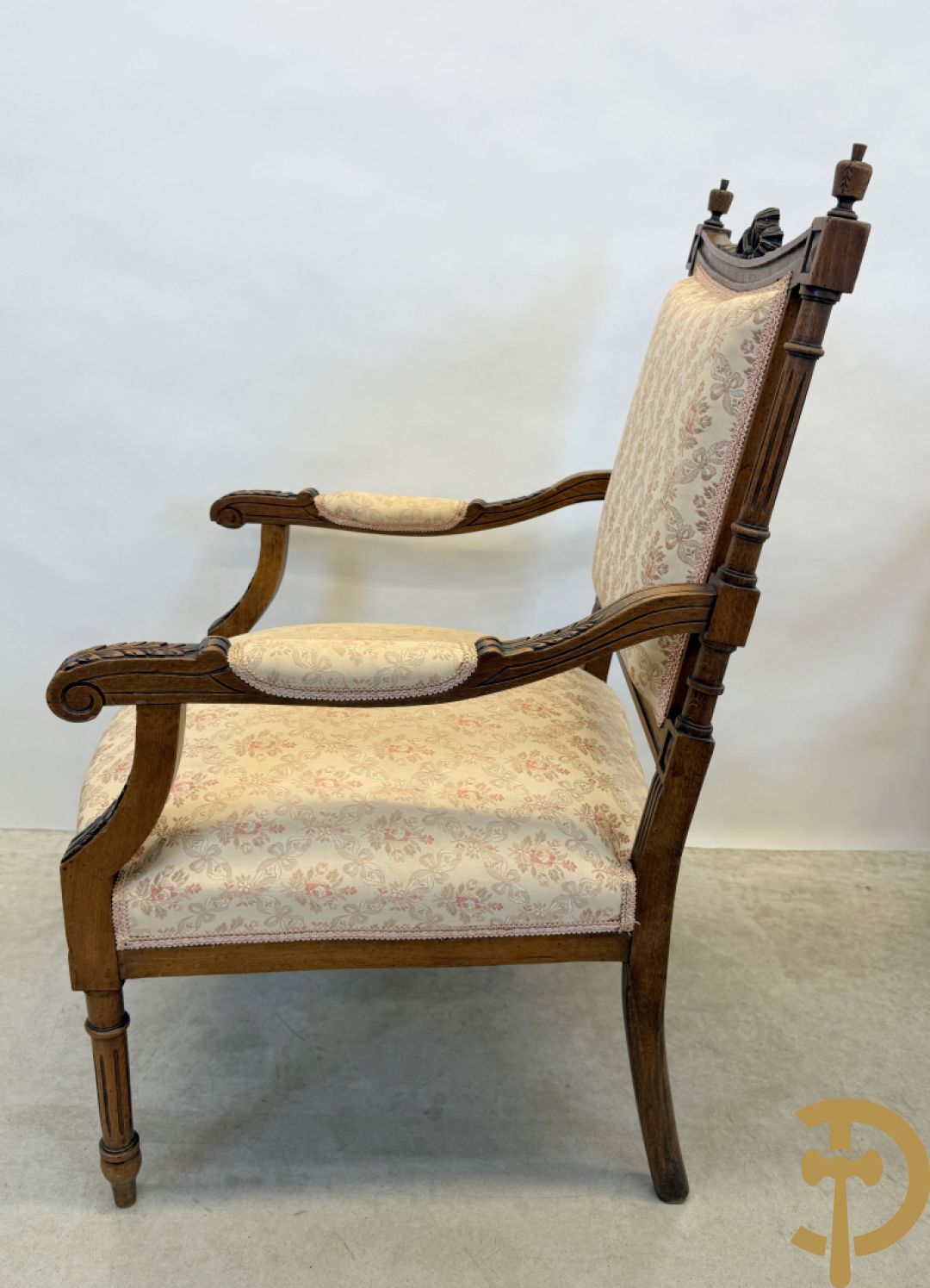Louis XVI salonensemble bestaande uit canapé, 2 armzetels en 4 stoelen