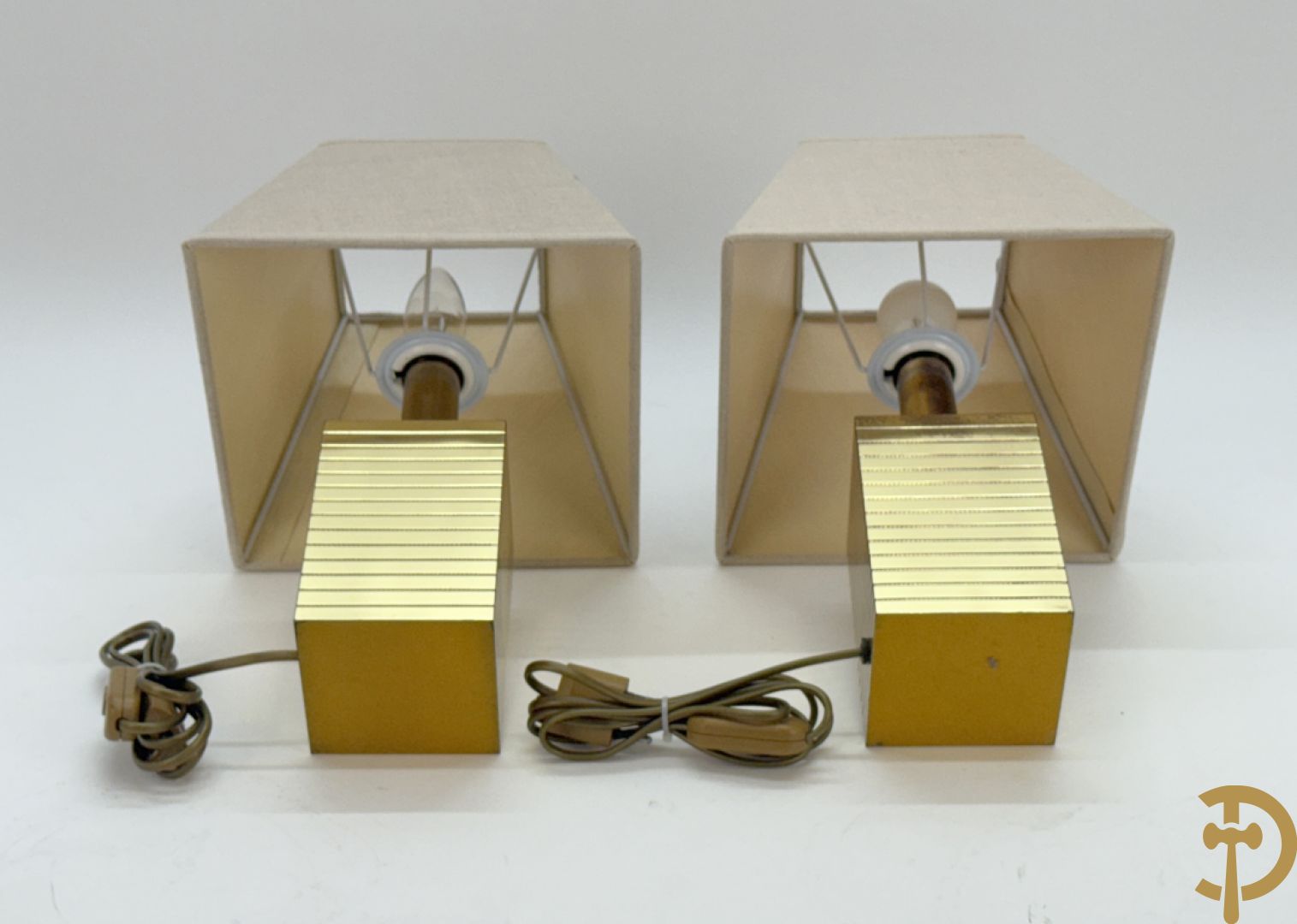 Paar vintage lampadaires op koperen voet