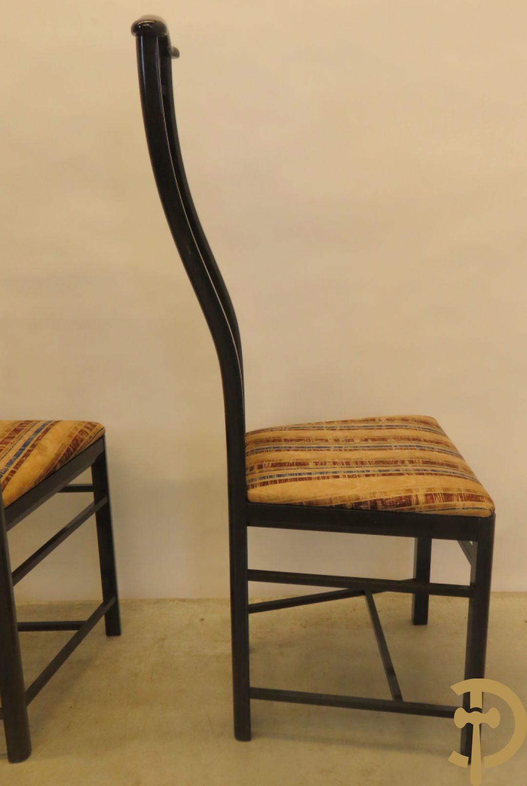 Grote ovale tafel van de Italiaanse ontwerper Umberto Asnago voor Giorgetti + 10 bijhorende hoogleunige stoelen